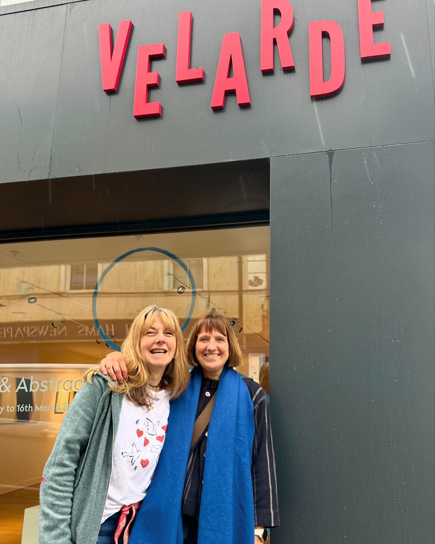 #fun visit to the amazing @velardegallery today in #kingsbridgedevon Fi and Matt have done an amazing transformative renovation to create this beautiful #galleryspace and #sculturegarden We just caught the &lsquo;altered and abstracted&rsquo;  #exhib