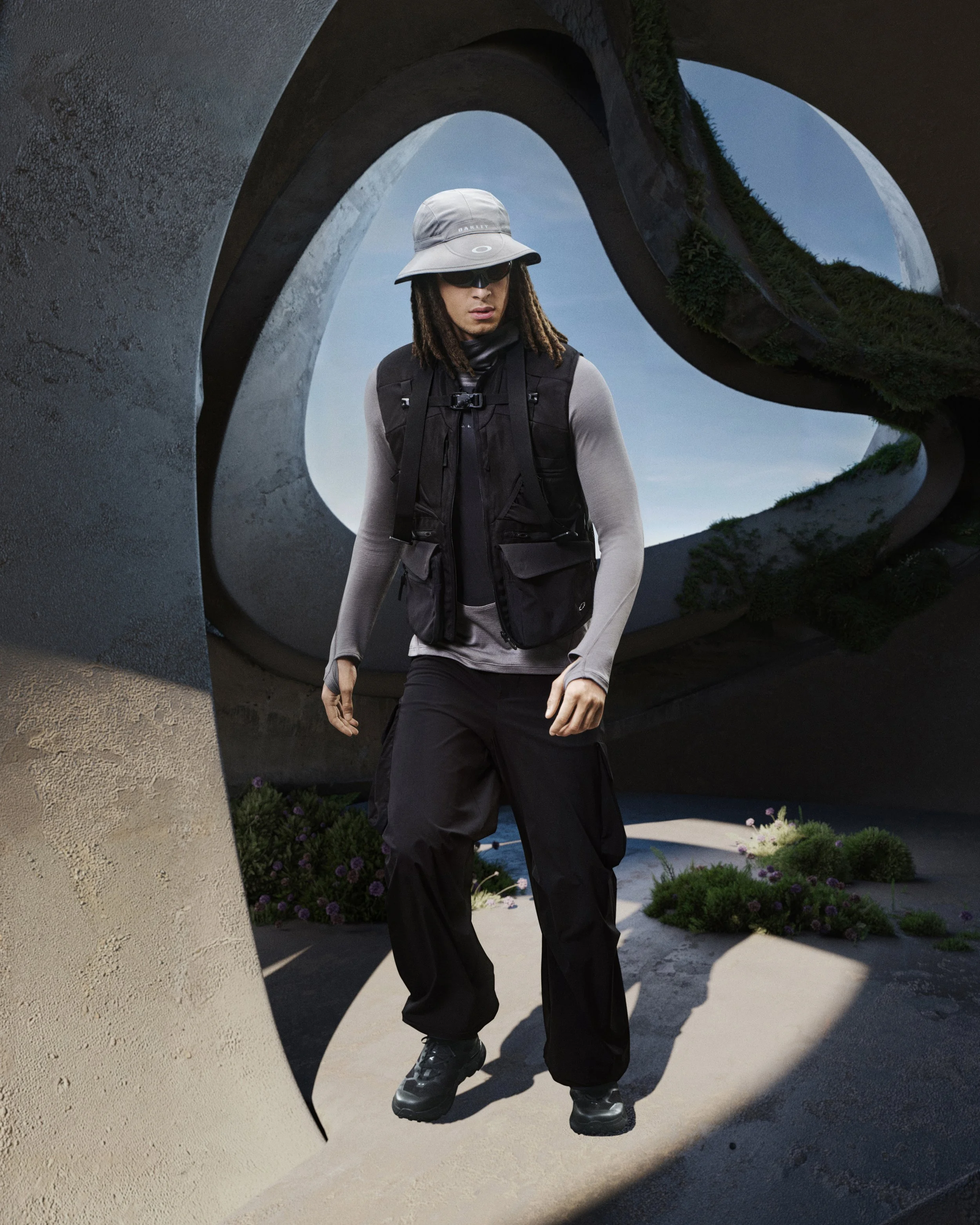 0520_OAKLEY_SHOT_10_20k_V3_FINAL_RGB_300dpi_6000px.jpg