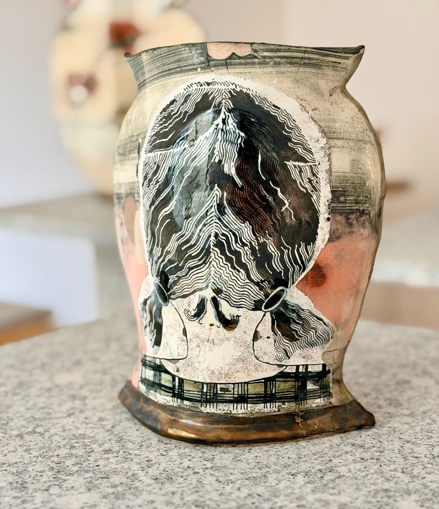 Antje Scharfe Kultvase 2.jpeg