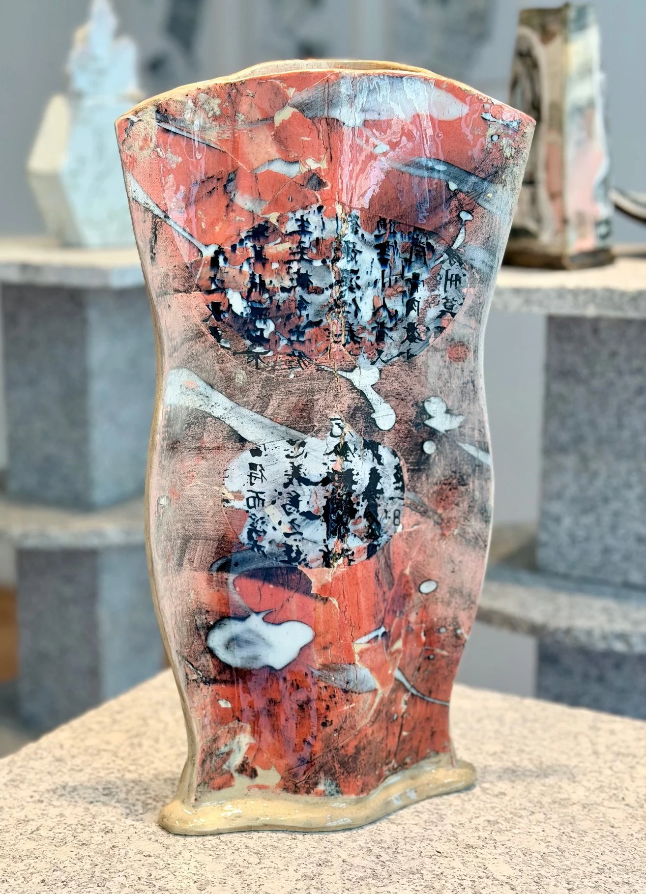 Antje Scharfe Kultvase 3.jpeg