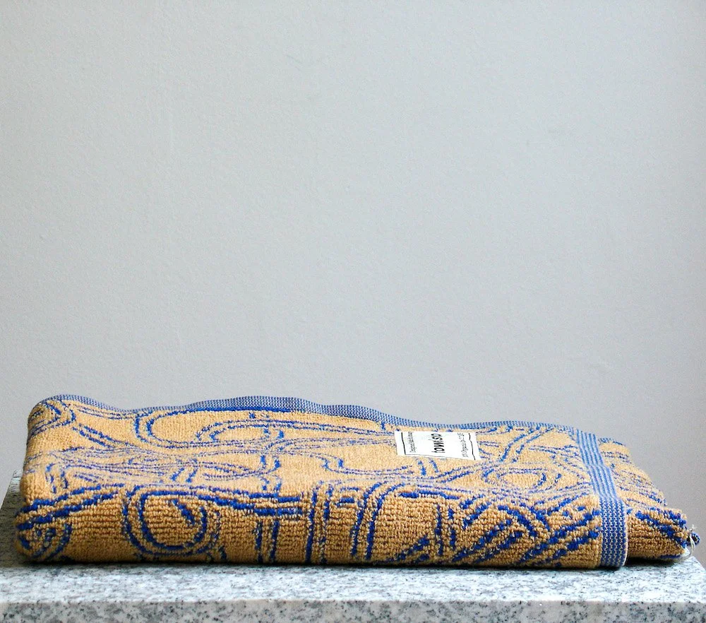 towel studio  beige blau.jpg