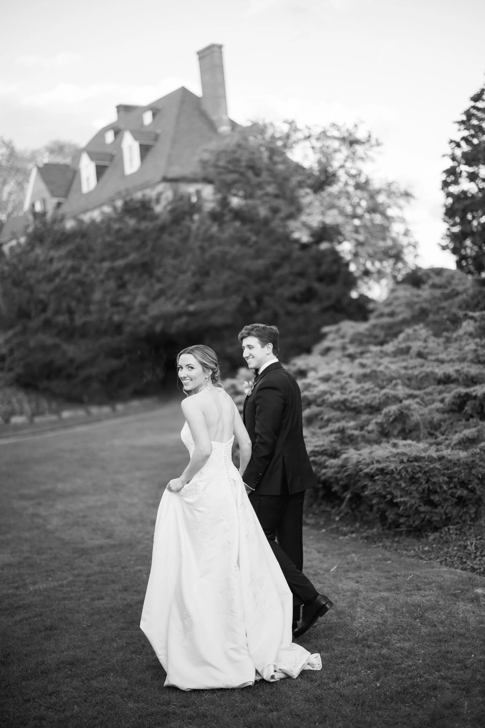 Romantic sunset portraits around Misselwood Estate grounds