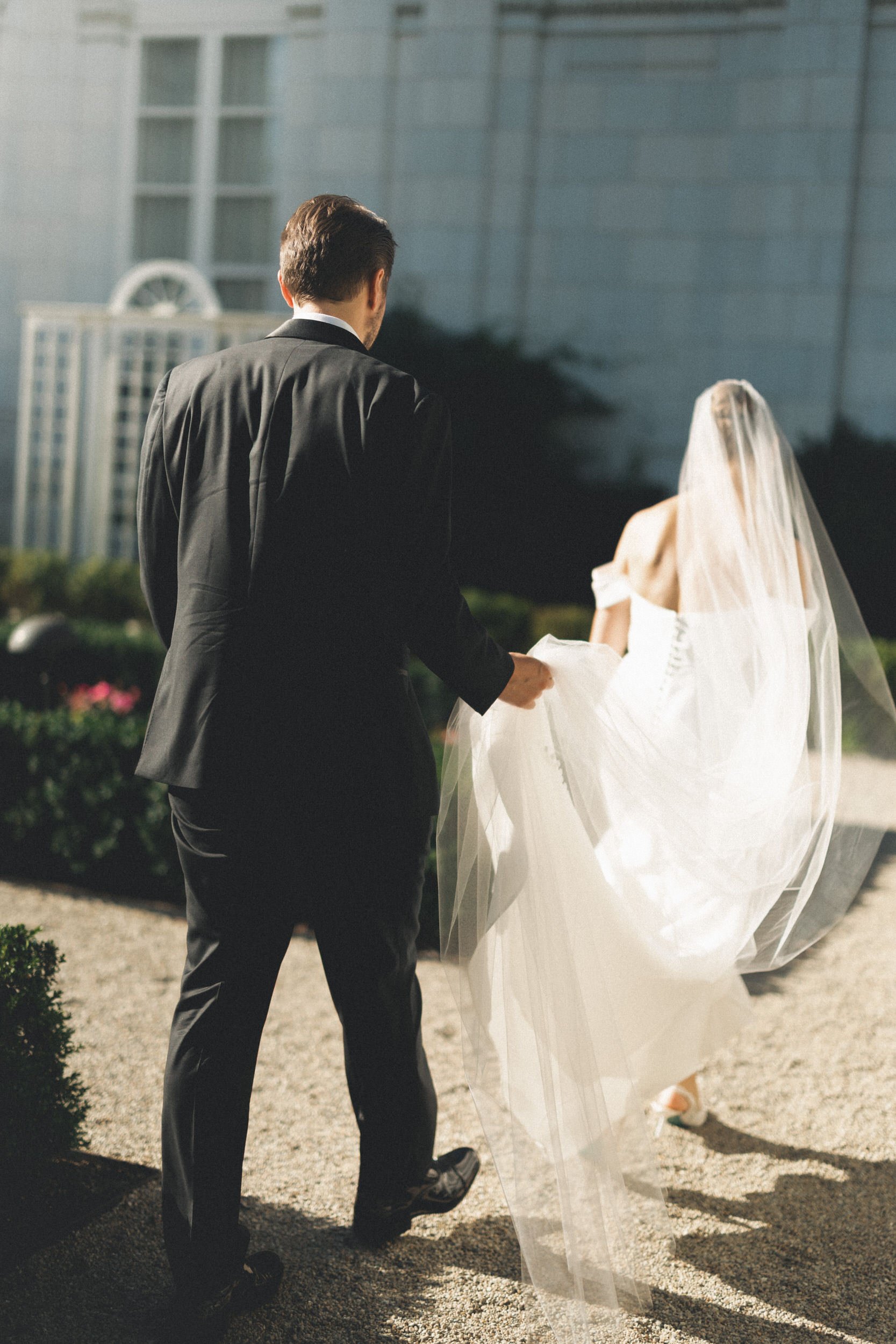 Fine art couple portraits at a Rosecliff wedding