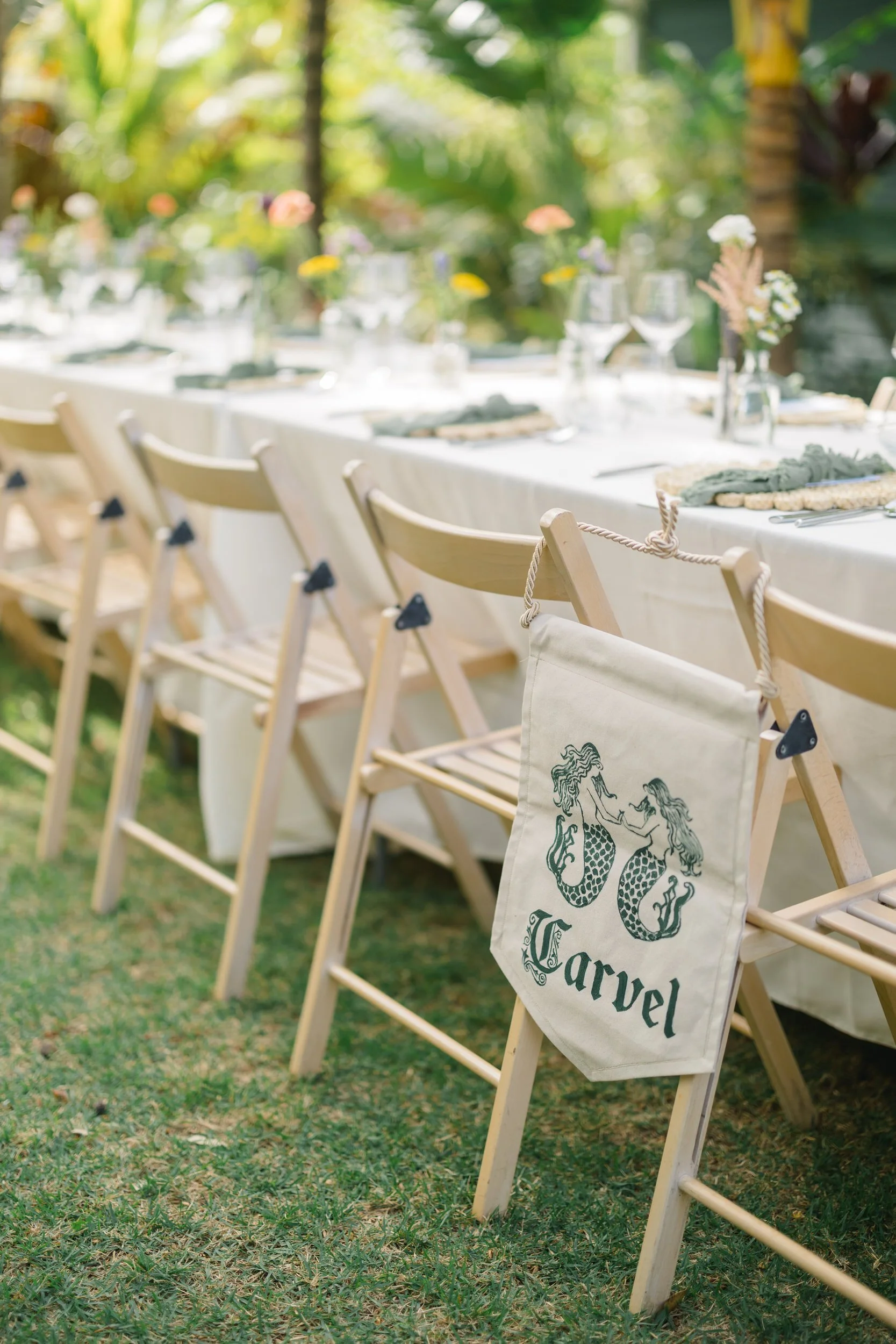 Island-inspired table setting at The Hideaway at Hull Bay.