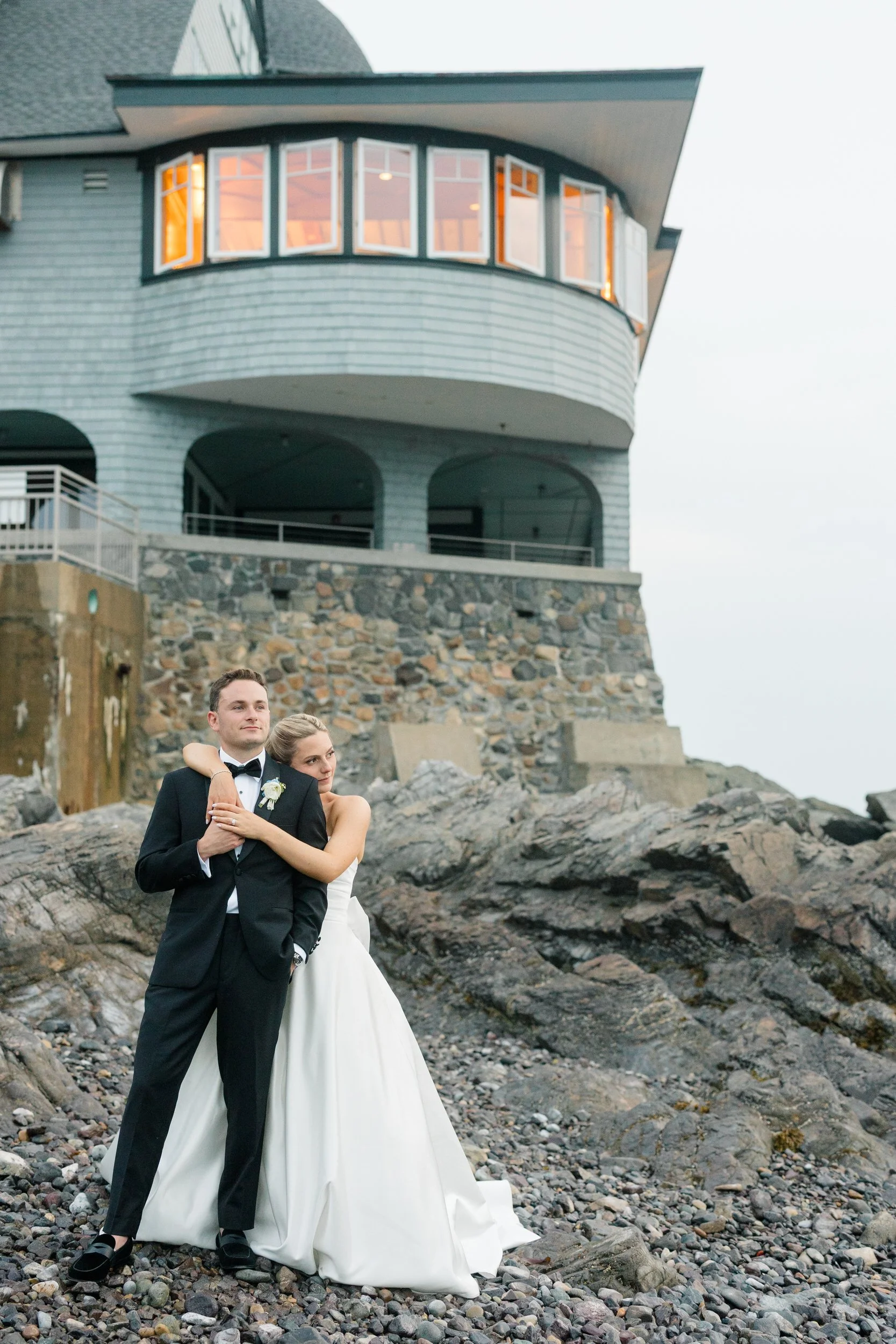 Romantic sunset photography at a coastal Massachusetts wedding on the North Shore.