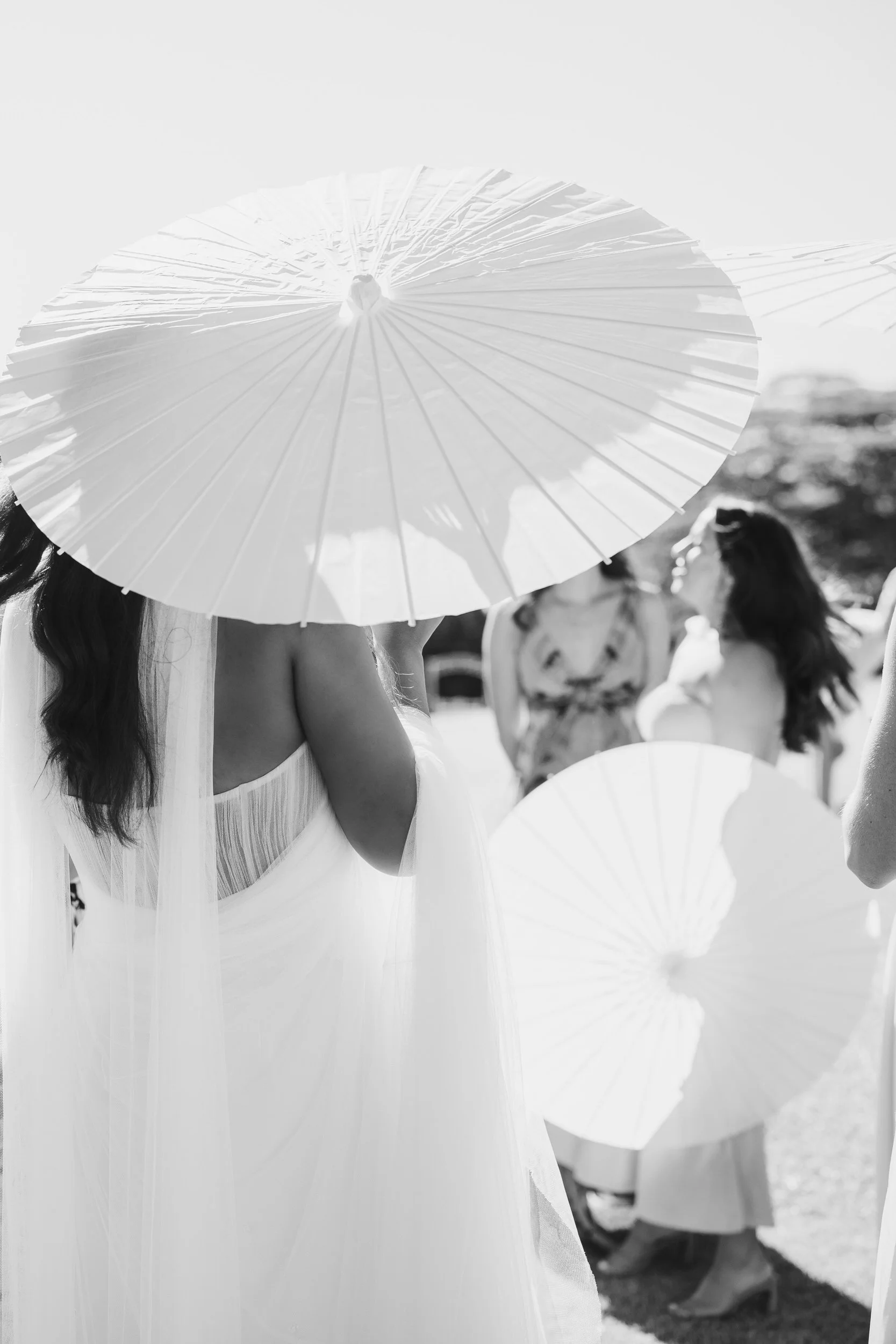 drinks and mingling at sunset ranch oahu wedding
