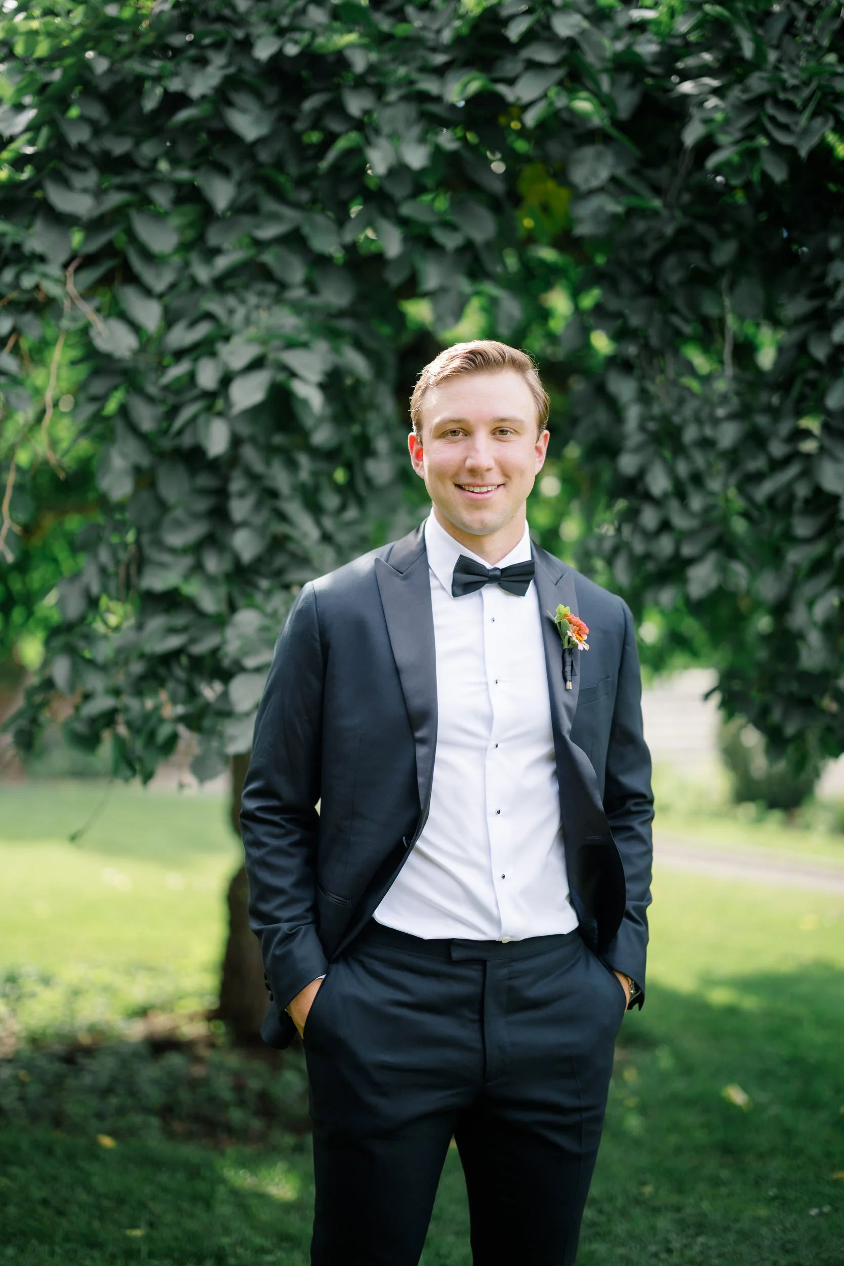 Romantic couple portraits during an Elm Bank wedding celebration