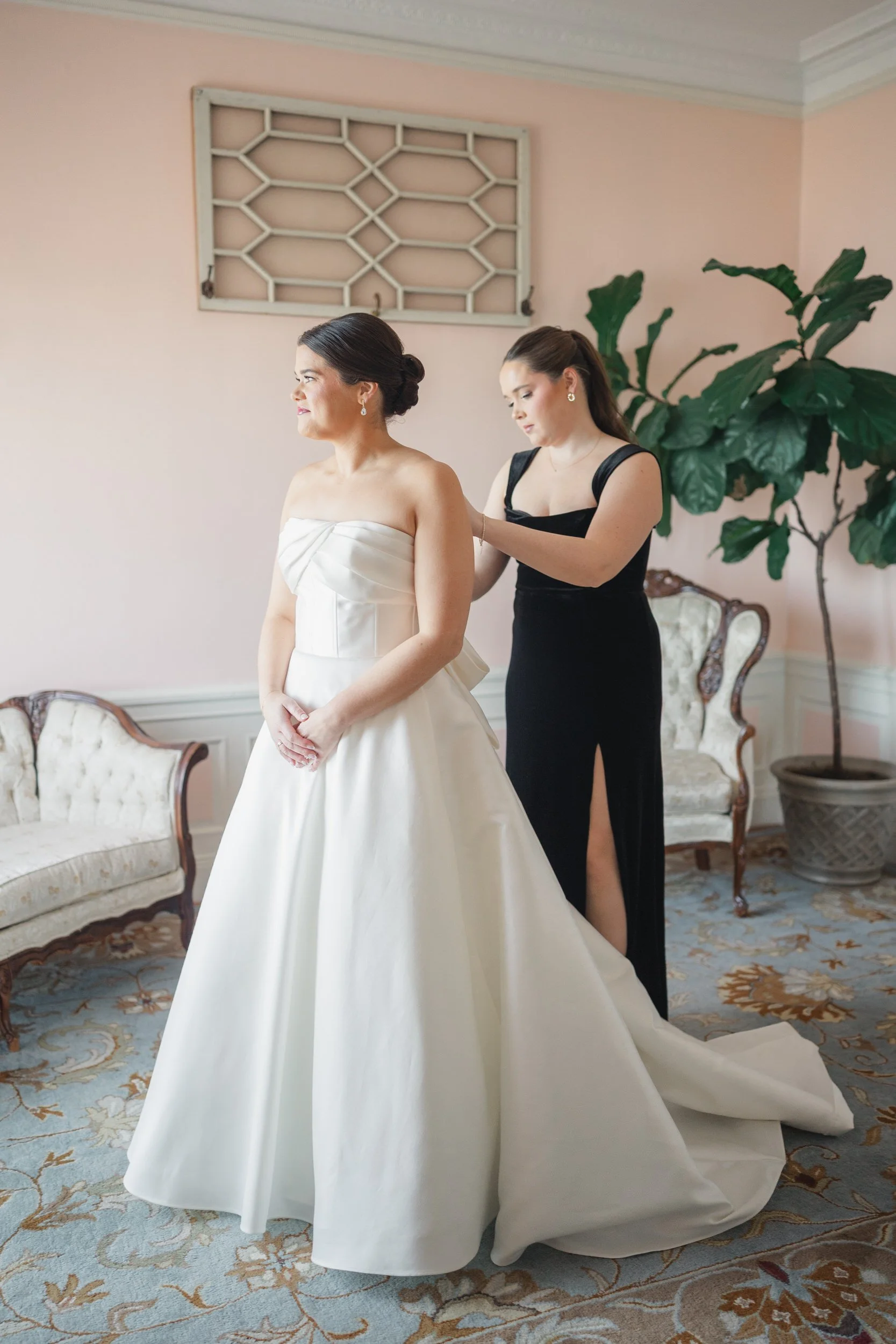 Bride getting ready at Aldrich Mansion for a winter wedding