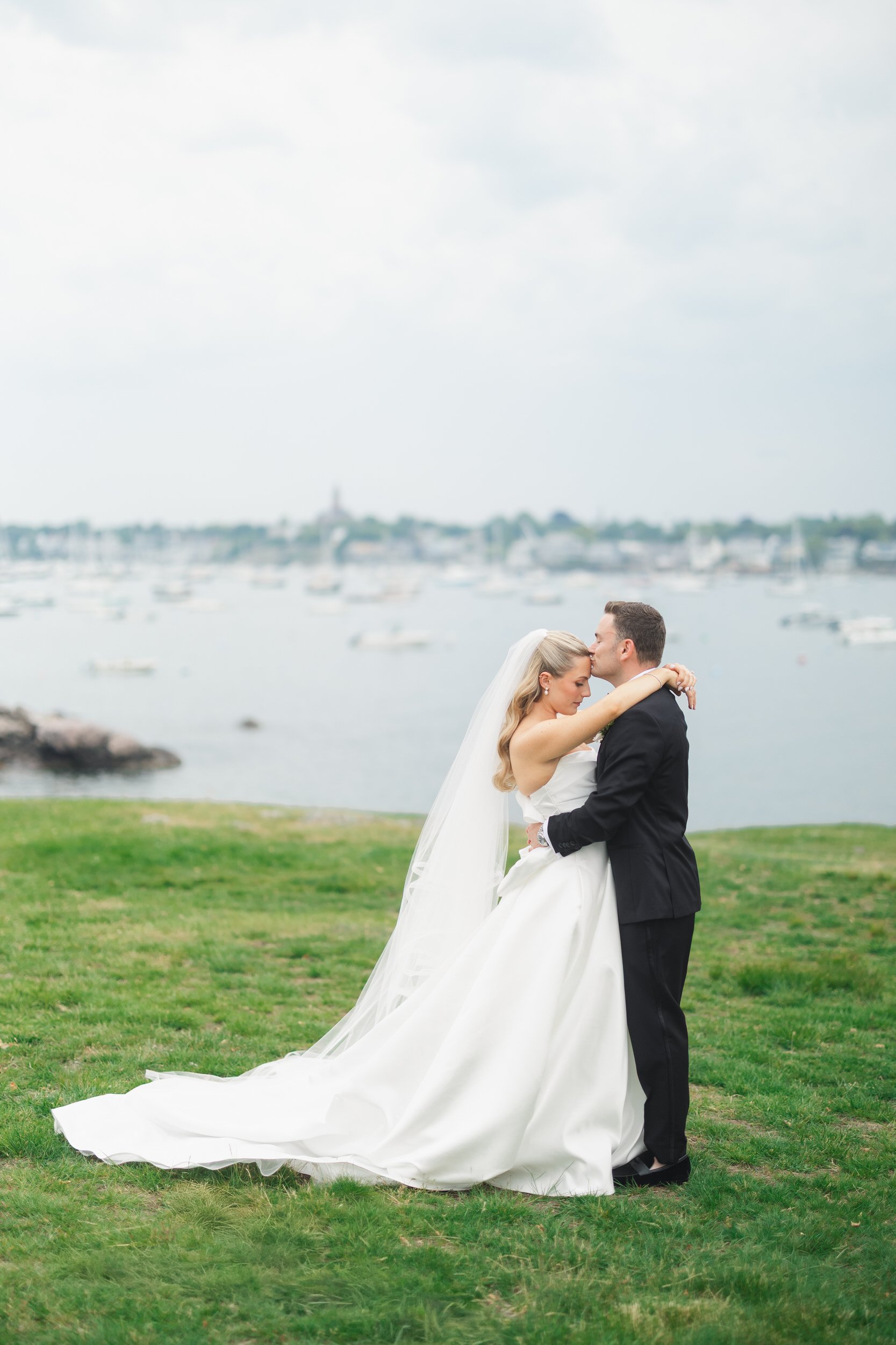 Romantic coastal portraits at Marblehead’s Chandler Hovey Park lighthouse setting.
