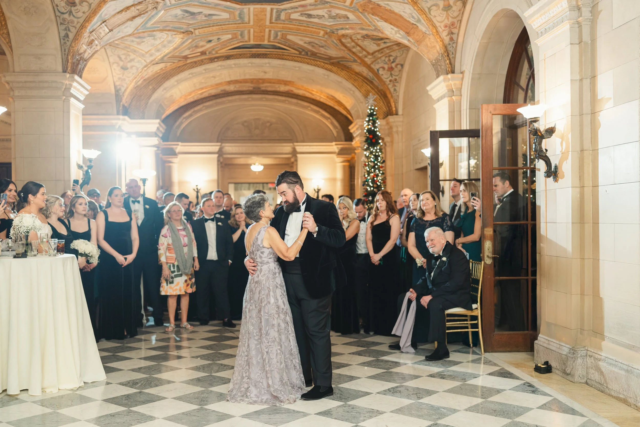 Elegant indoor reception at Aldrich Mansion Rhode Island