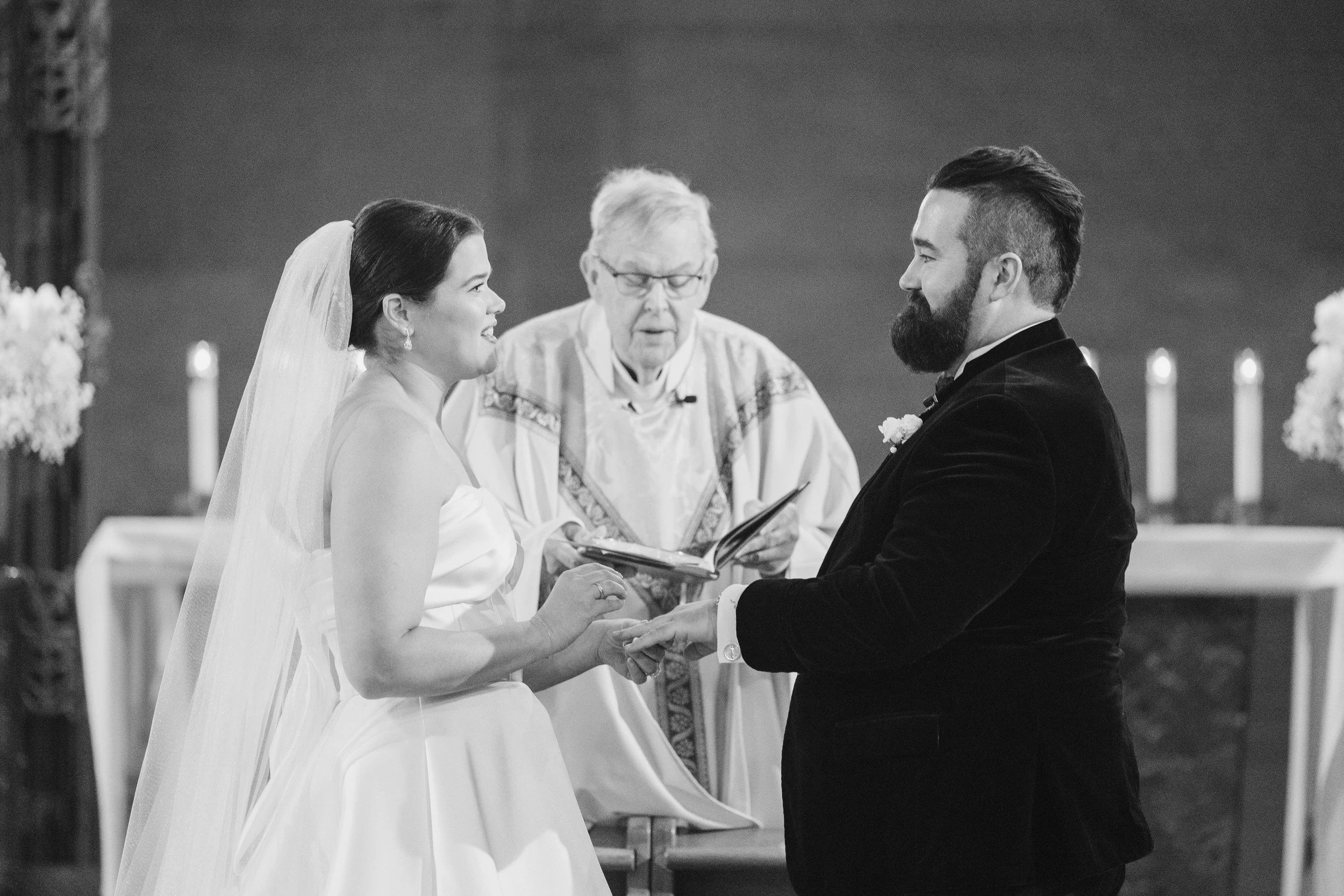 Wedding ceremony at Aldrich Mansion in Warwick Rhode Island