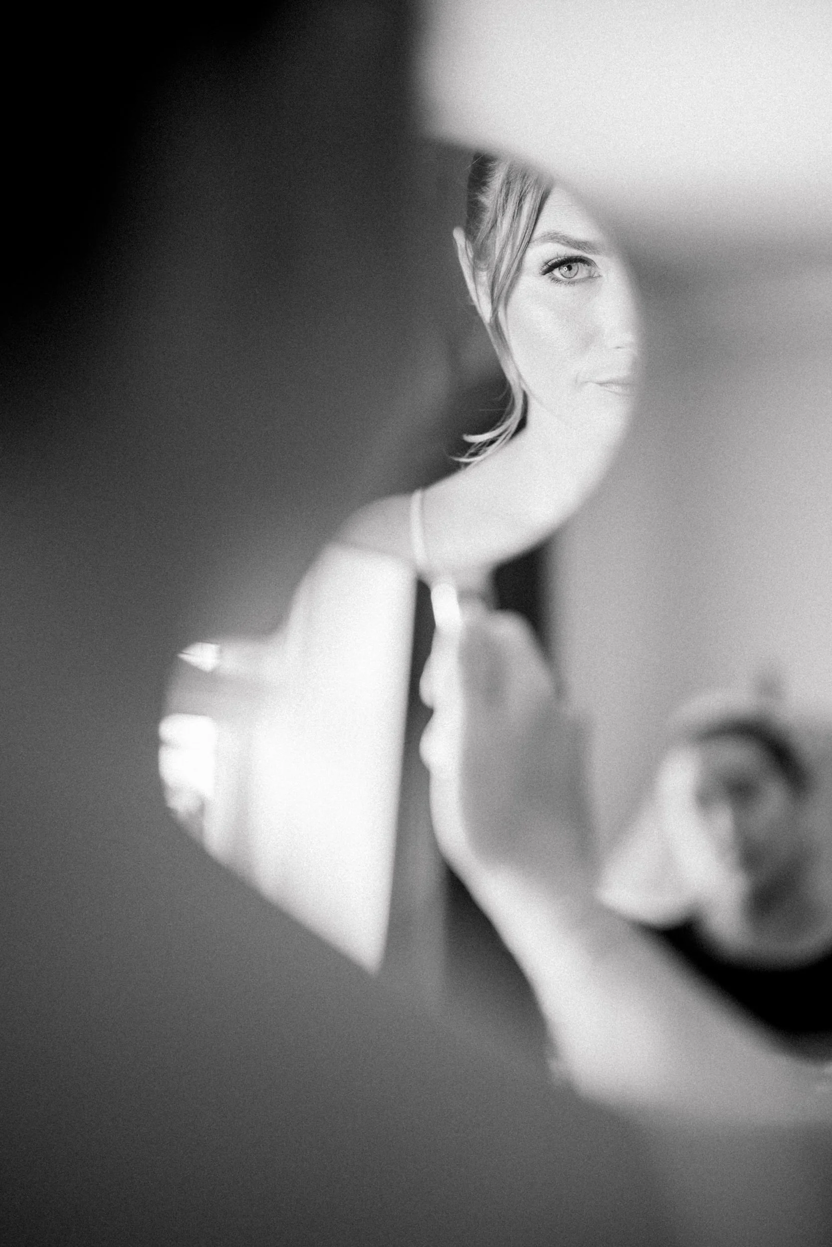 Candid bridal prep moments before a Rosecliff wedding