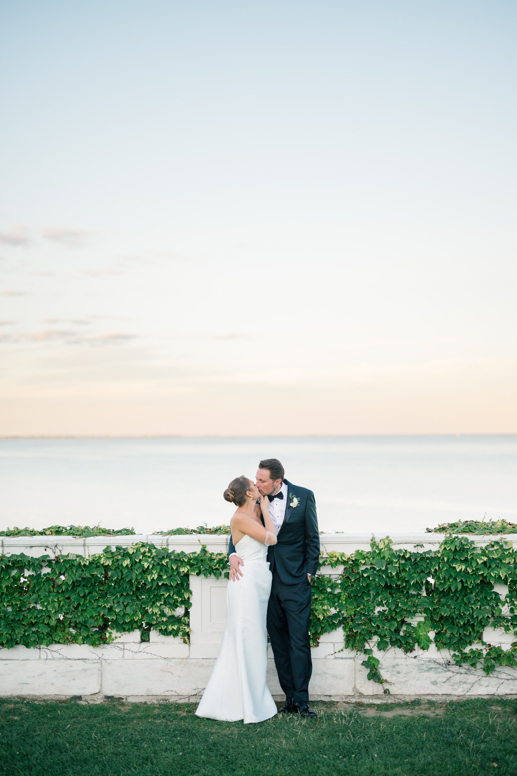 Golden hour wedding portraits at a Rosecliff wedding