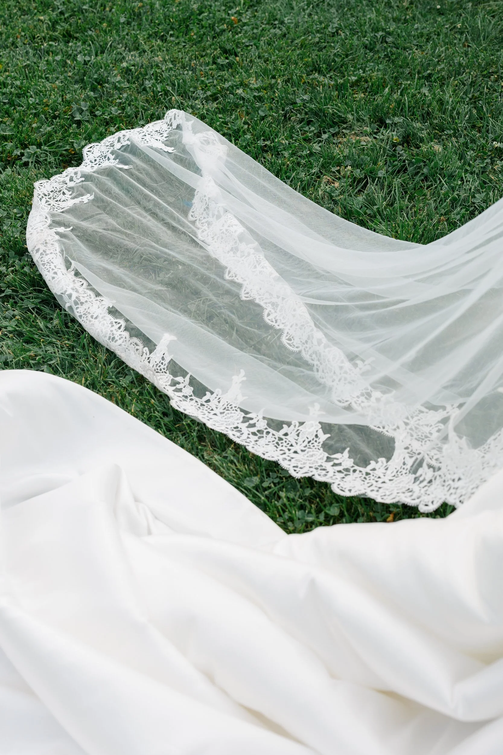 Fine art wedding photography of newlyweds in the Elm Bank gardens