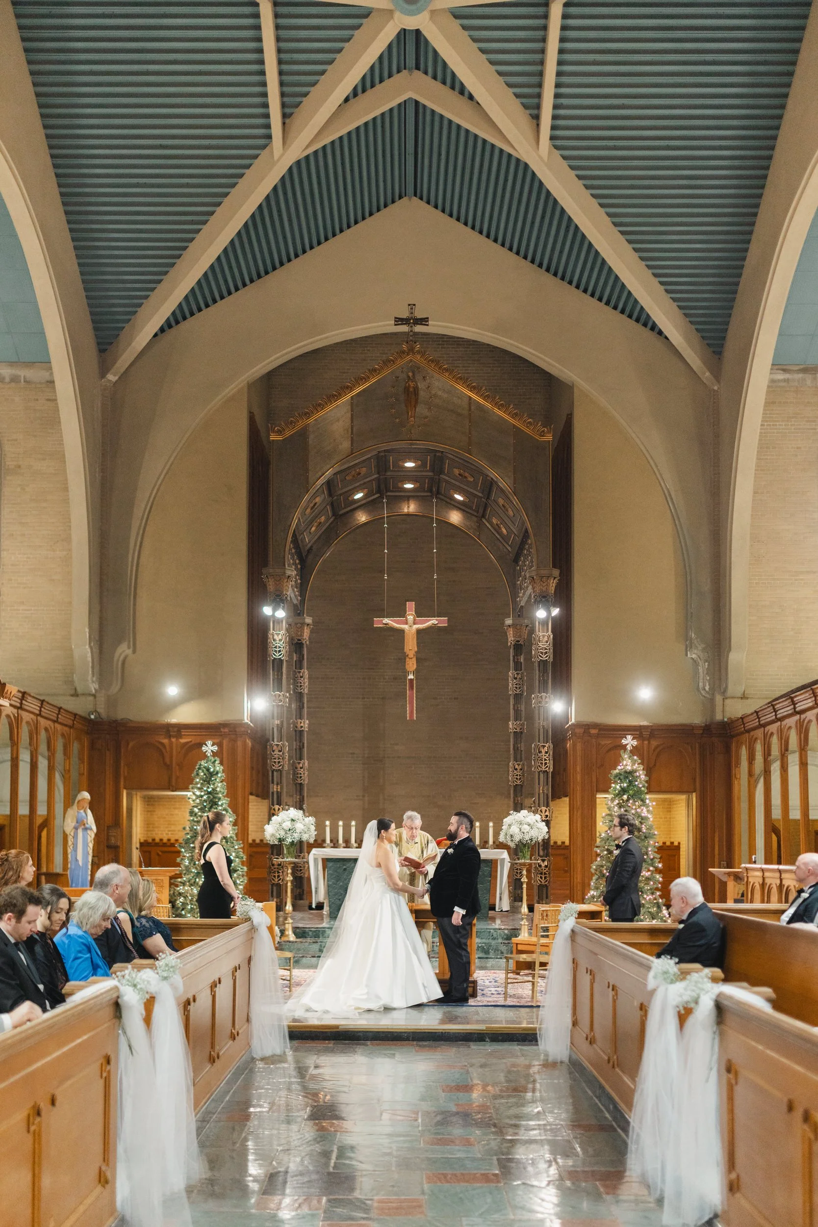 Wedding ceremony with waterfront views at Aldrich Mansion