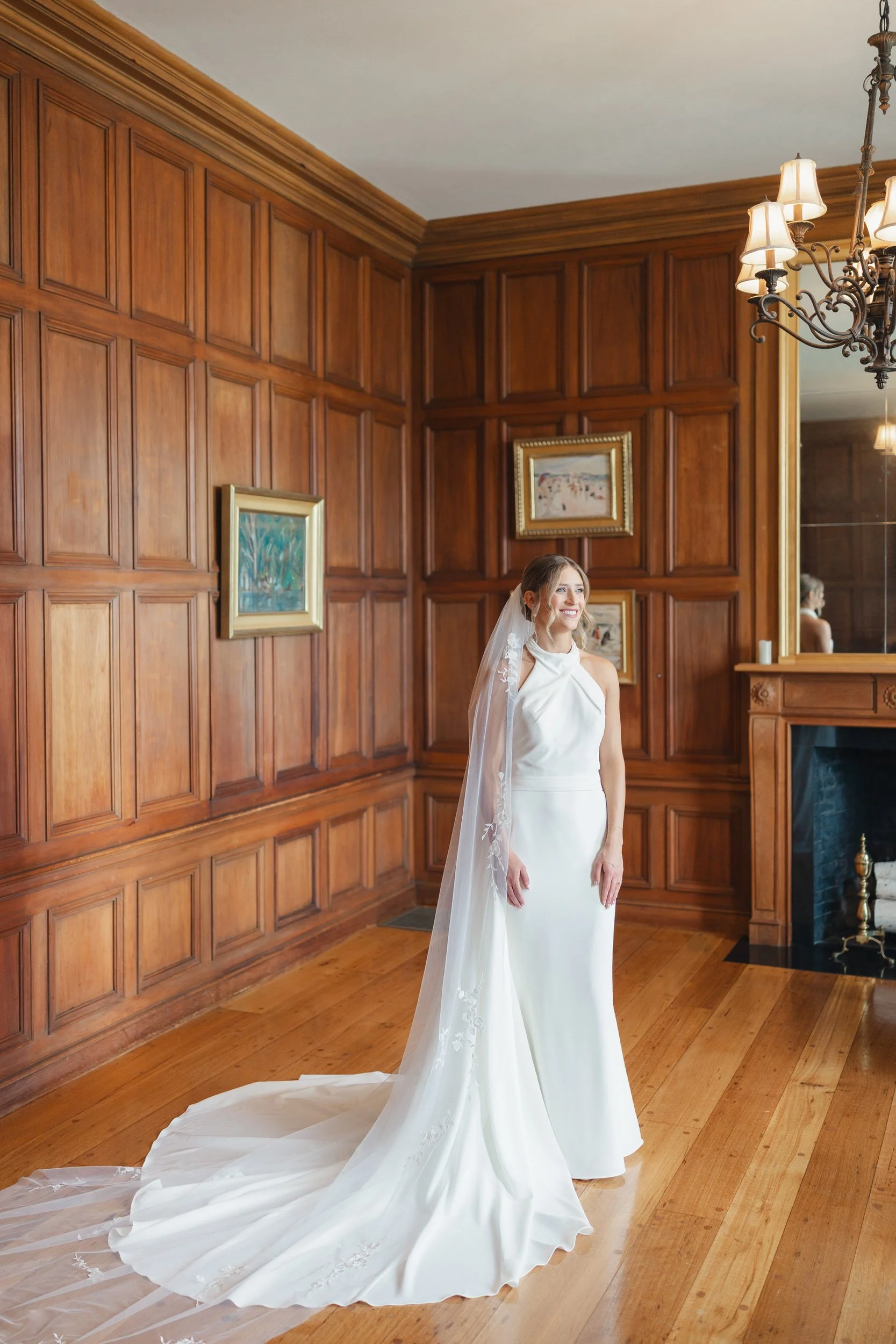 Soft, editorial bridal portraits taken during a perfect summer afternoon at Misselwood Estate.