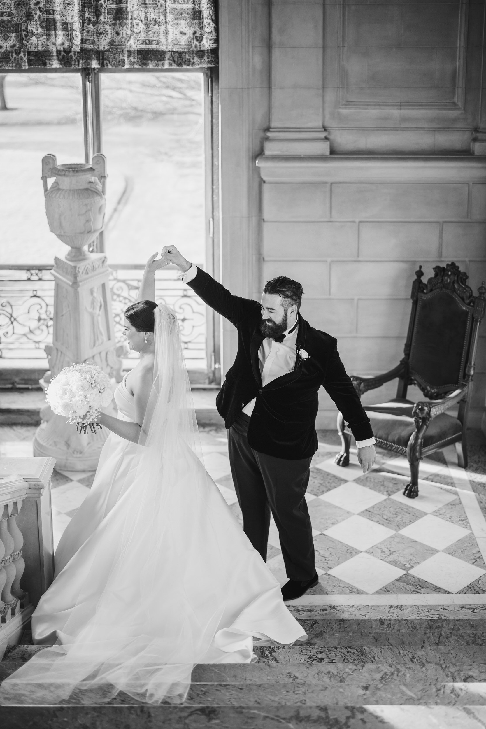 First look moment at Aldrich Mansion in Warwick RI