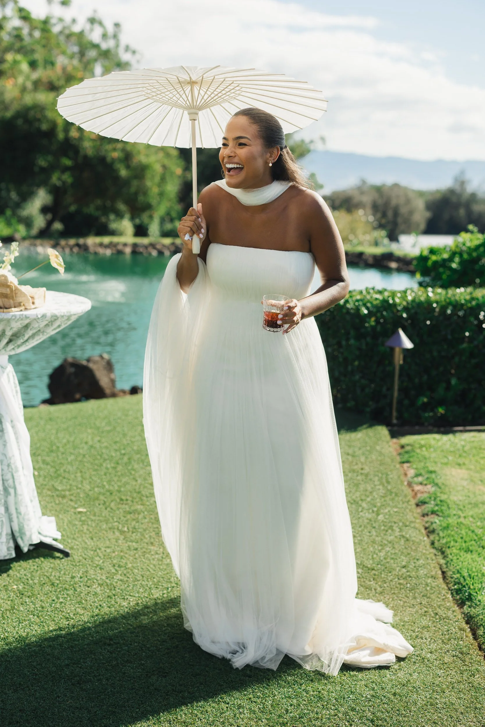 candid guest moments during hawaii wedding cocktail hour