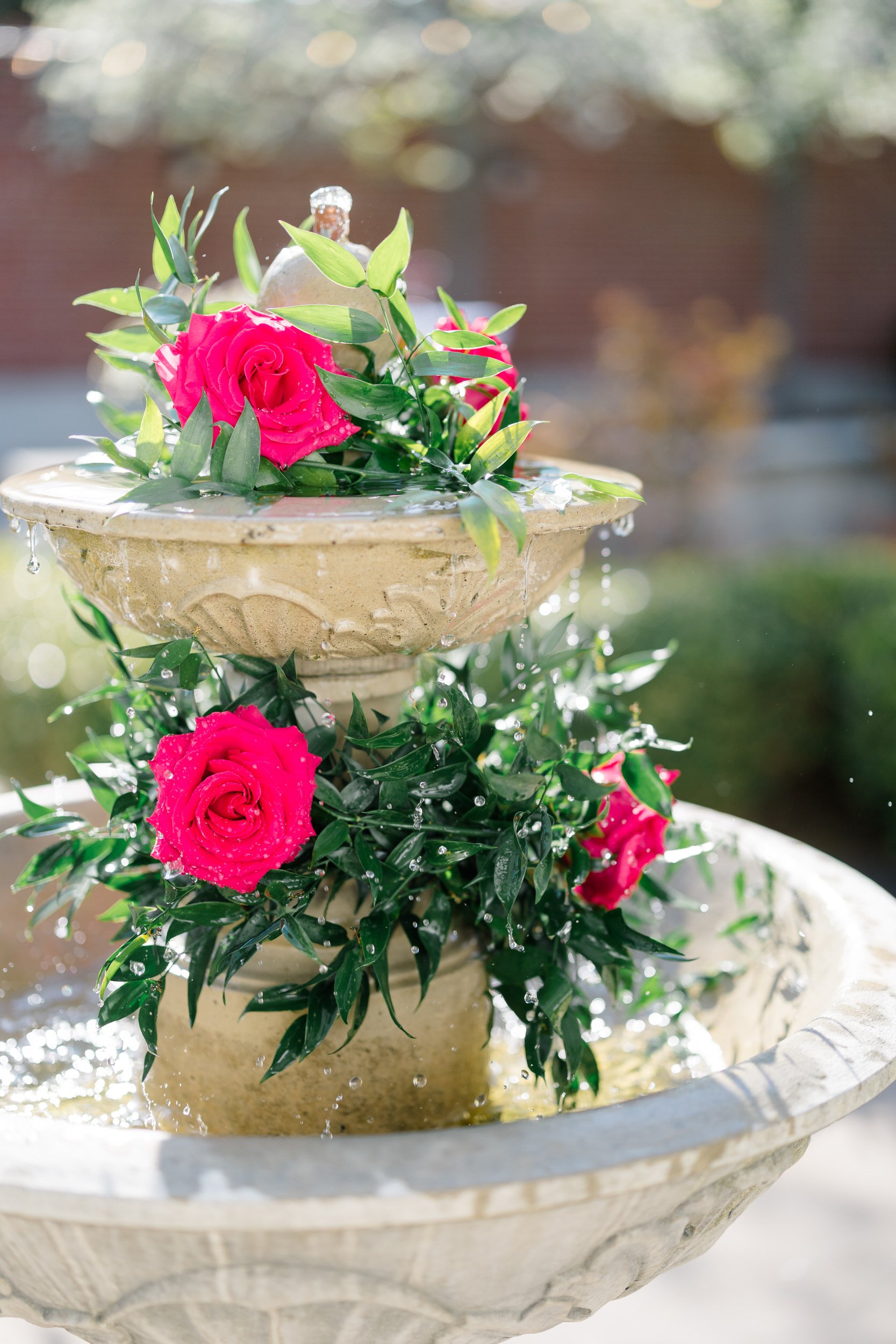 Garden-inspired floral fountain design at Misselwood Estate wedding