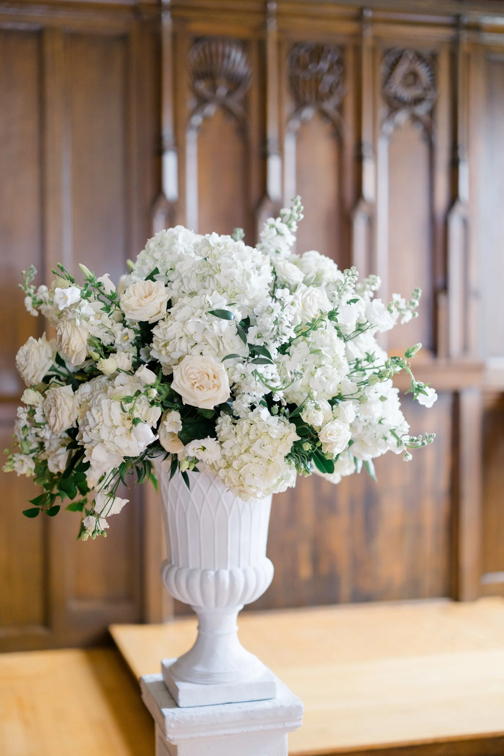 Floral ceremony setup at a Rosecliff wedding ceremony location
