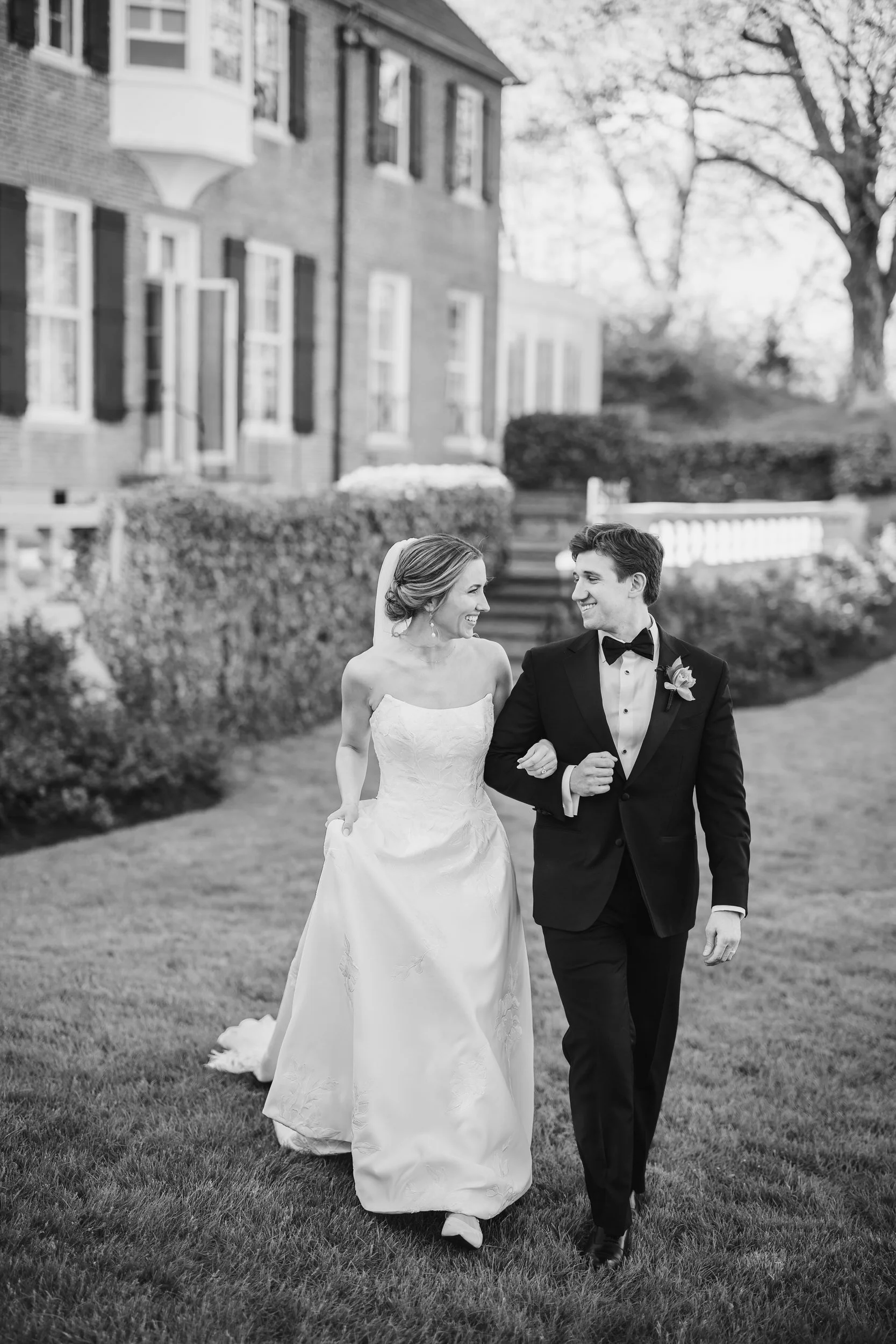 Golden hour couple portraits at coastal Massachusetts wedding venue