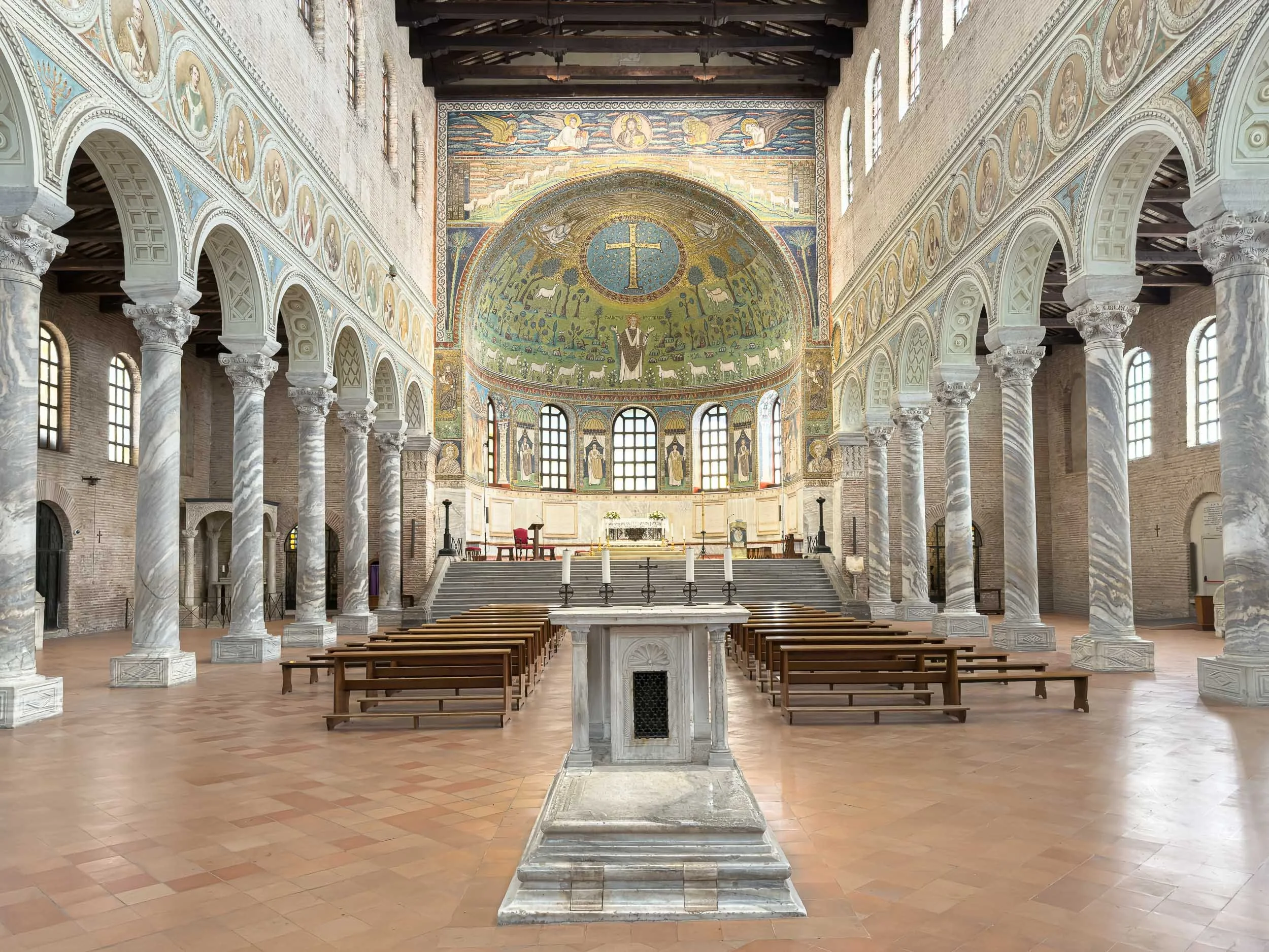 Basilica di Sant' Apollinare in Classe 10