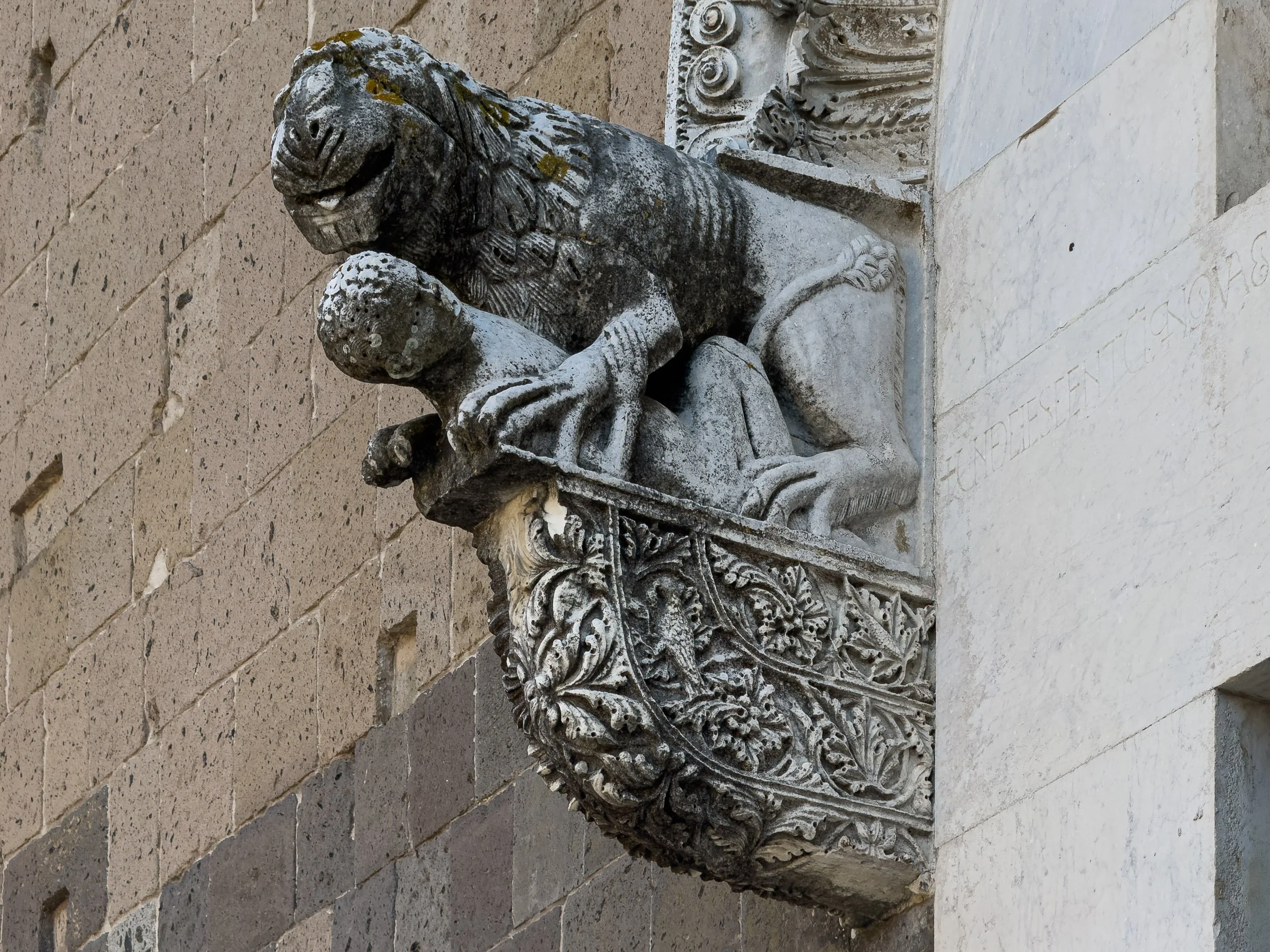 Duomo di Casertavecchia 41