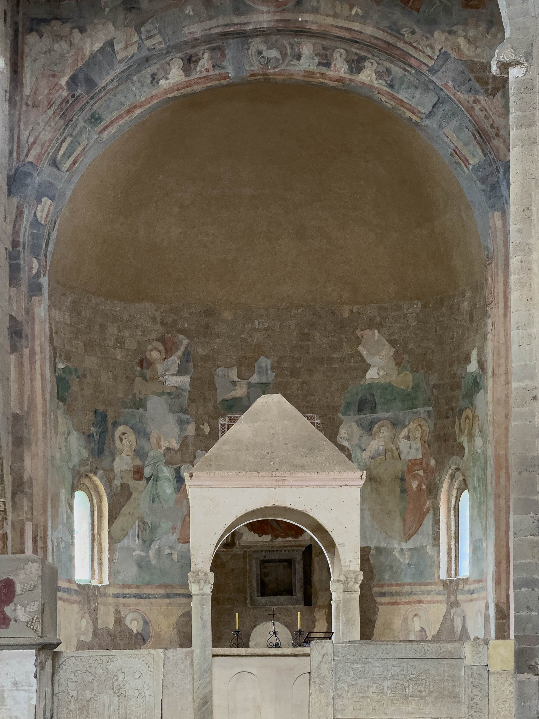 Chiesa di San Pietro a Tuscania-76.jpg