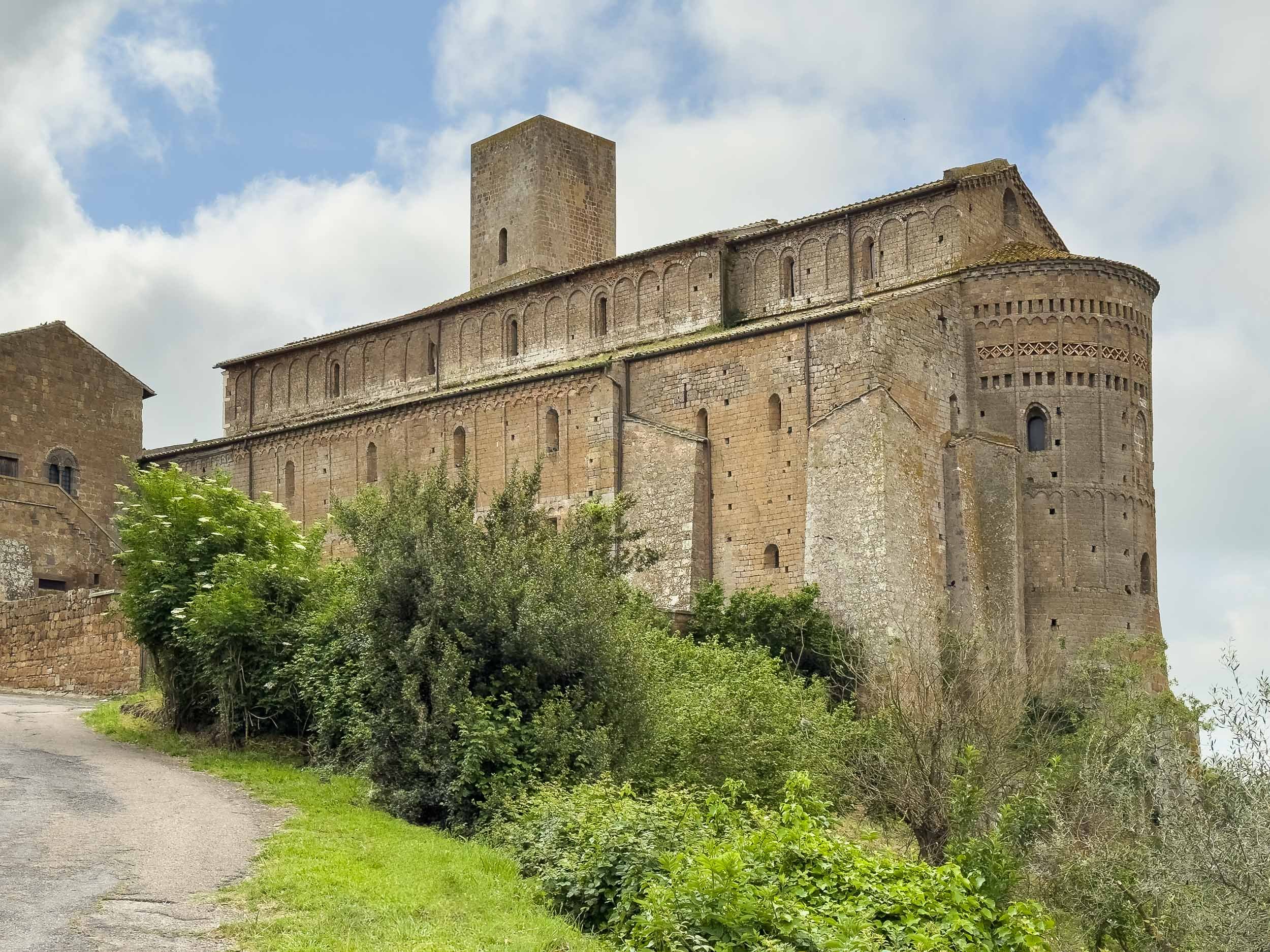 Chiesa di San Pietro a Tuscania 1