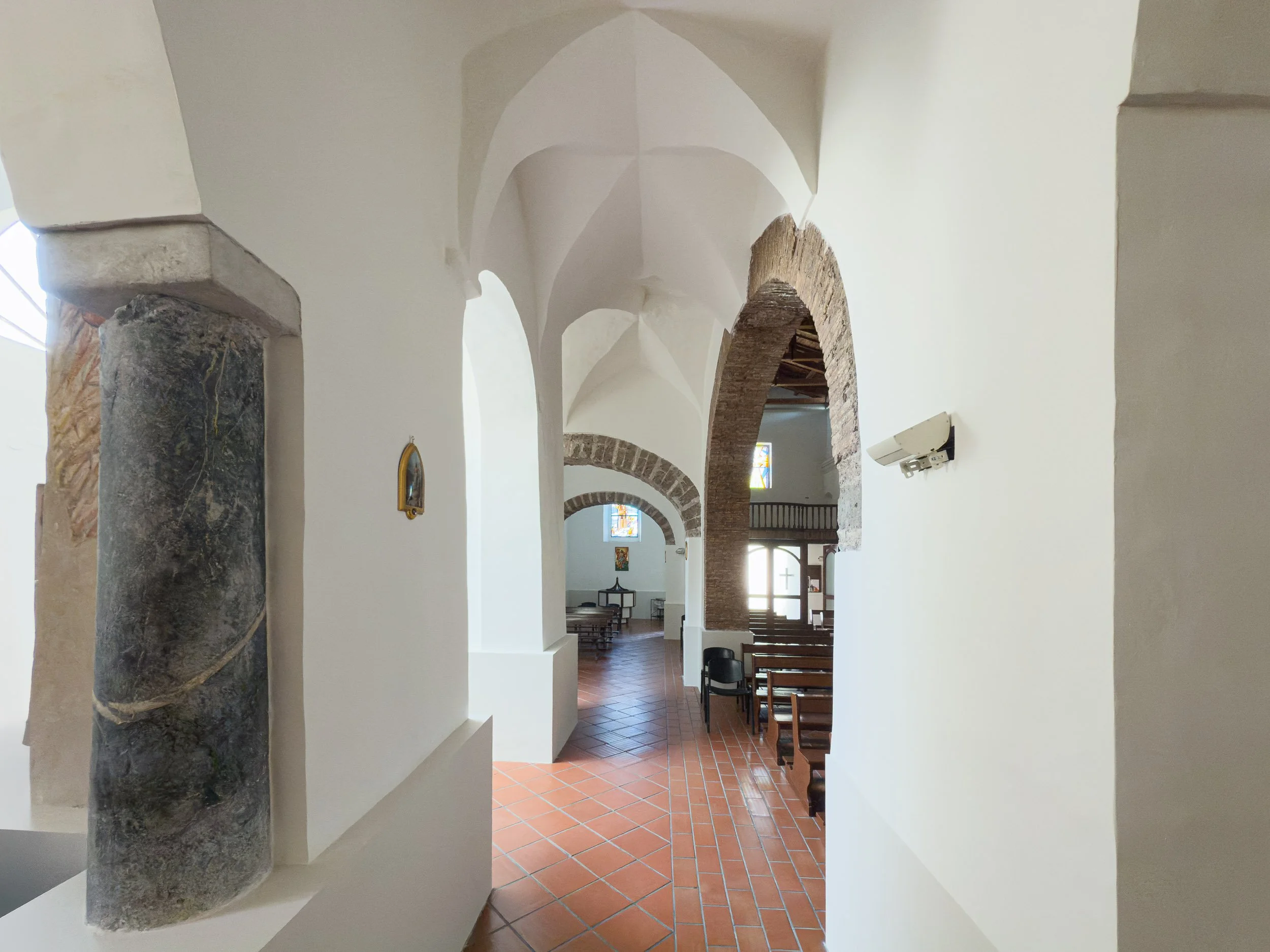 Chiesa di San Michele Arcangelo extra moenia 23