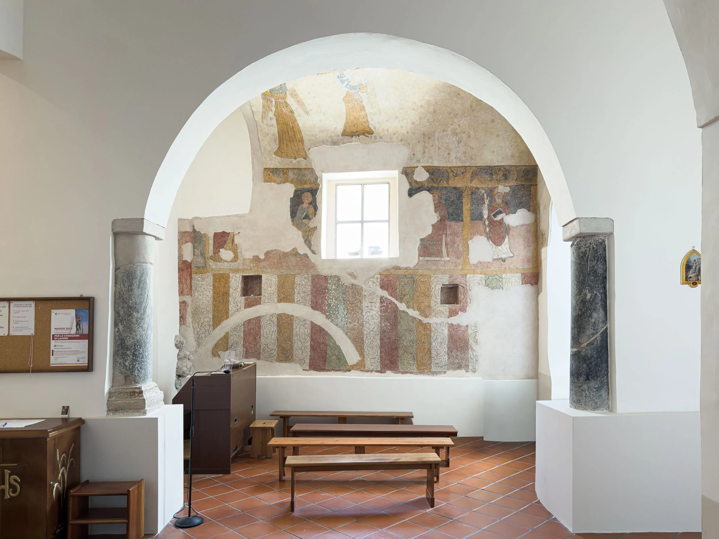 Chiesa di San Michele Arcangelo extra moenia 22