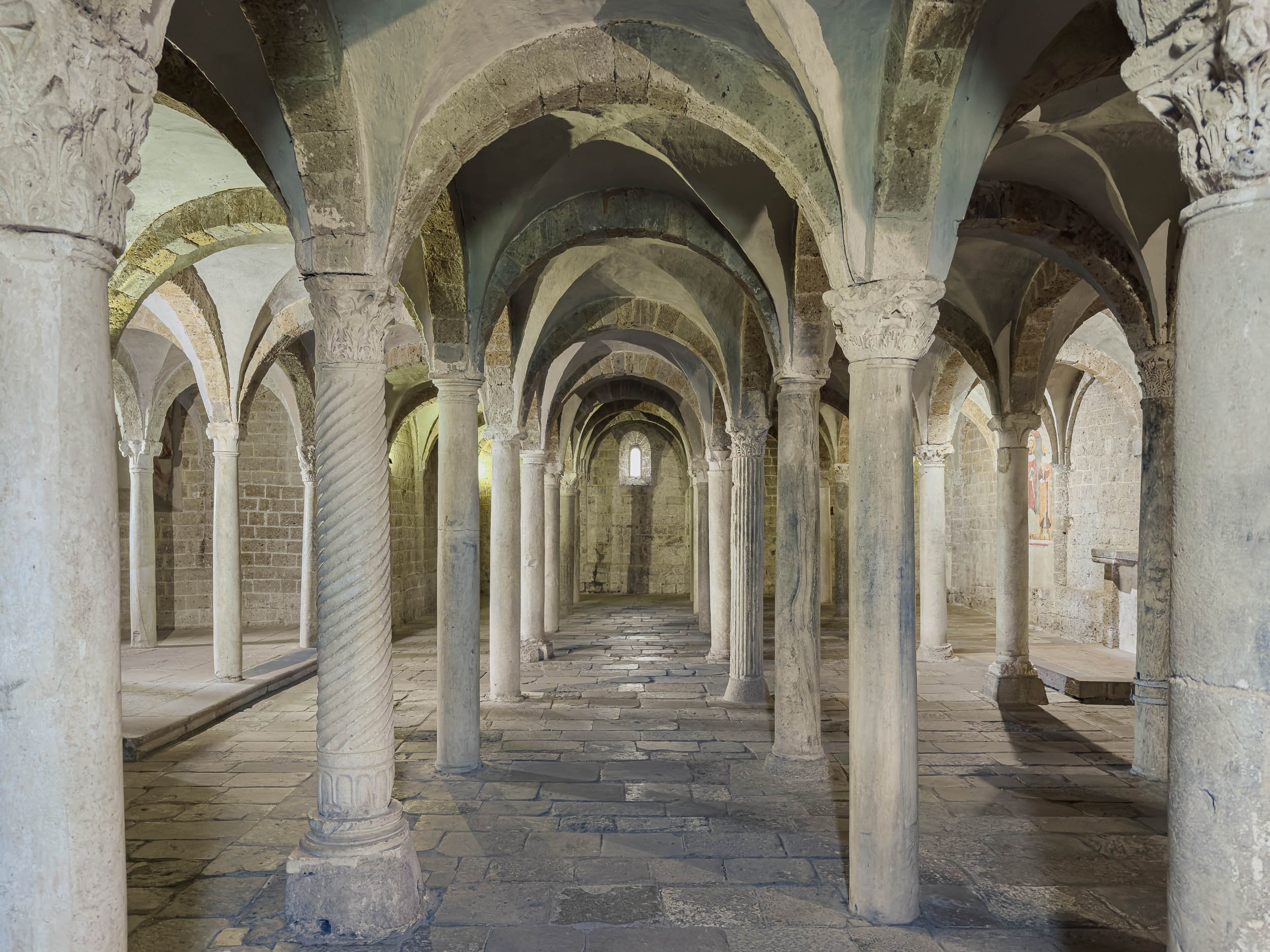 Chiesa di San Pietro a Tuscania-107.jpg