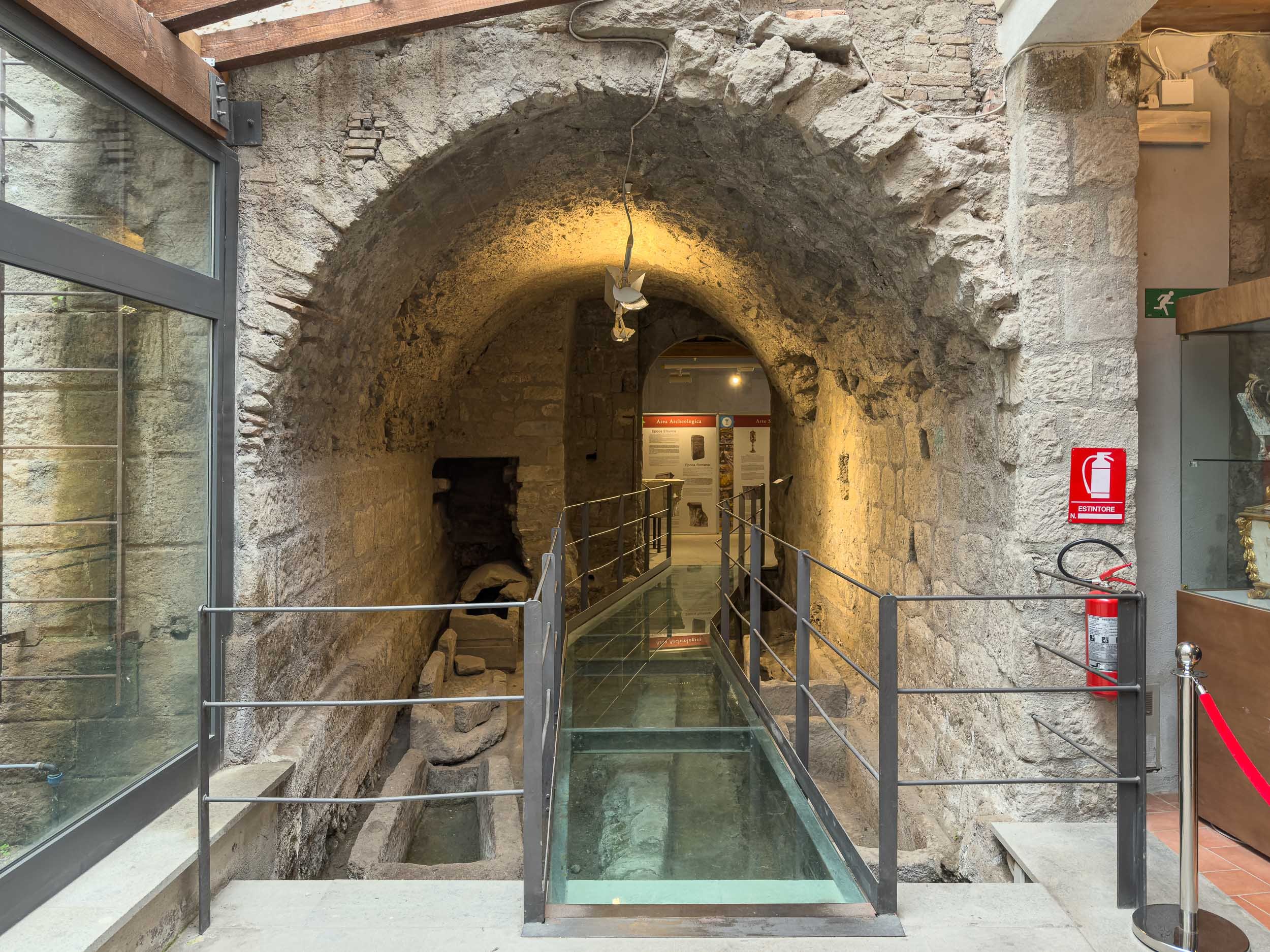 Duomo di Viterbo e Palazzo dei Papi 57