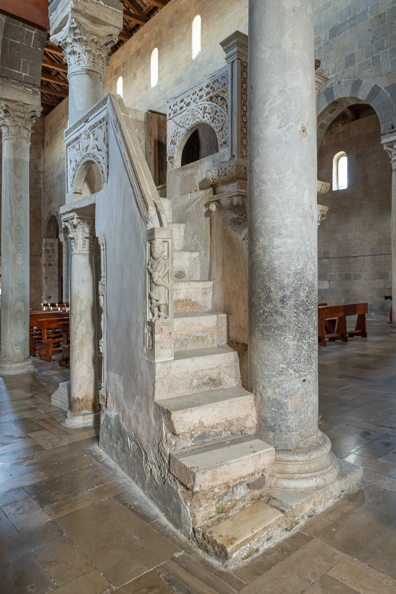 Duomo di Casertavecchia 55