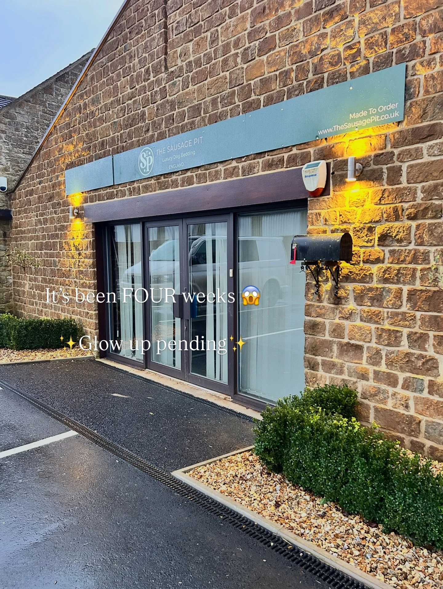 It&rsquo;s amazing what can be done in just four short weeks! 
.
Our new studio has changed so much already and we cant wait to see what it will look like in the next four weeks!
.
We&rsquo;ve loved every minute so far, it&rsquo;s been busy, late nig