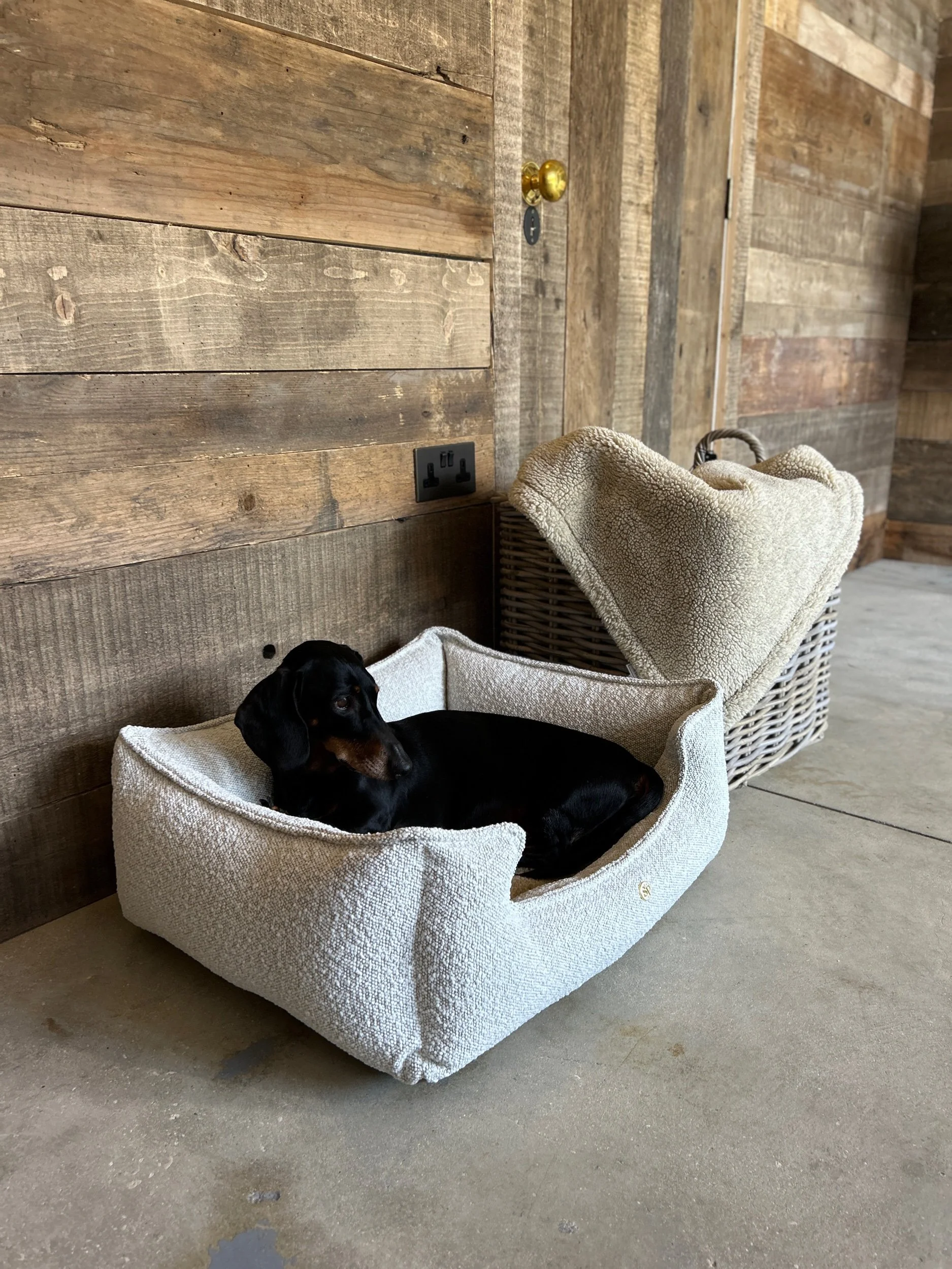 The Burford Bed- Chalk Boucle