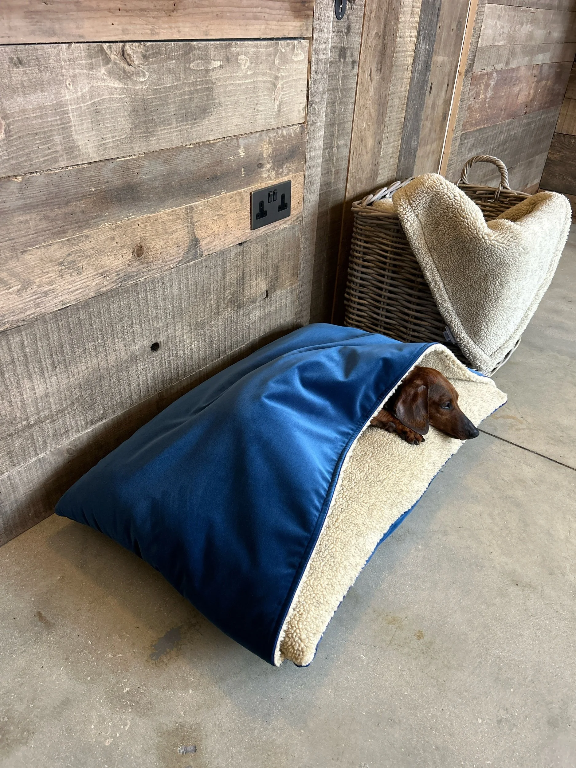 The Snuggle Bed- NEW* Belvedere Velour