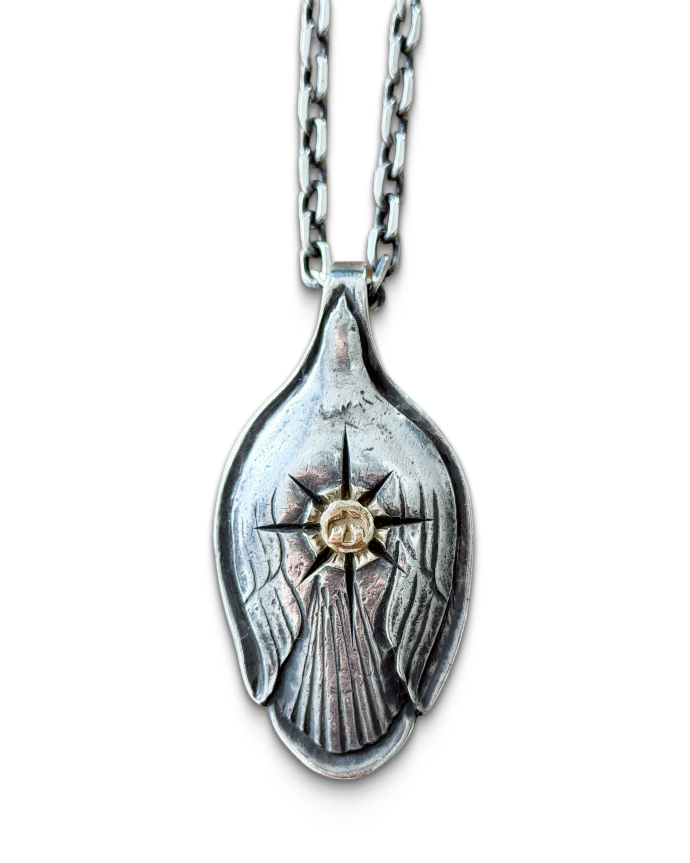 goros necklace shield.png