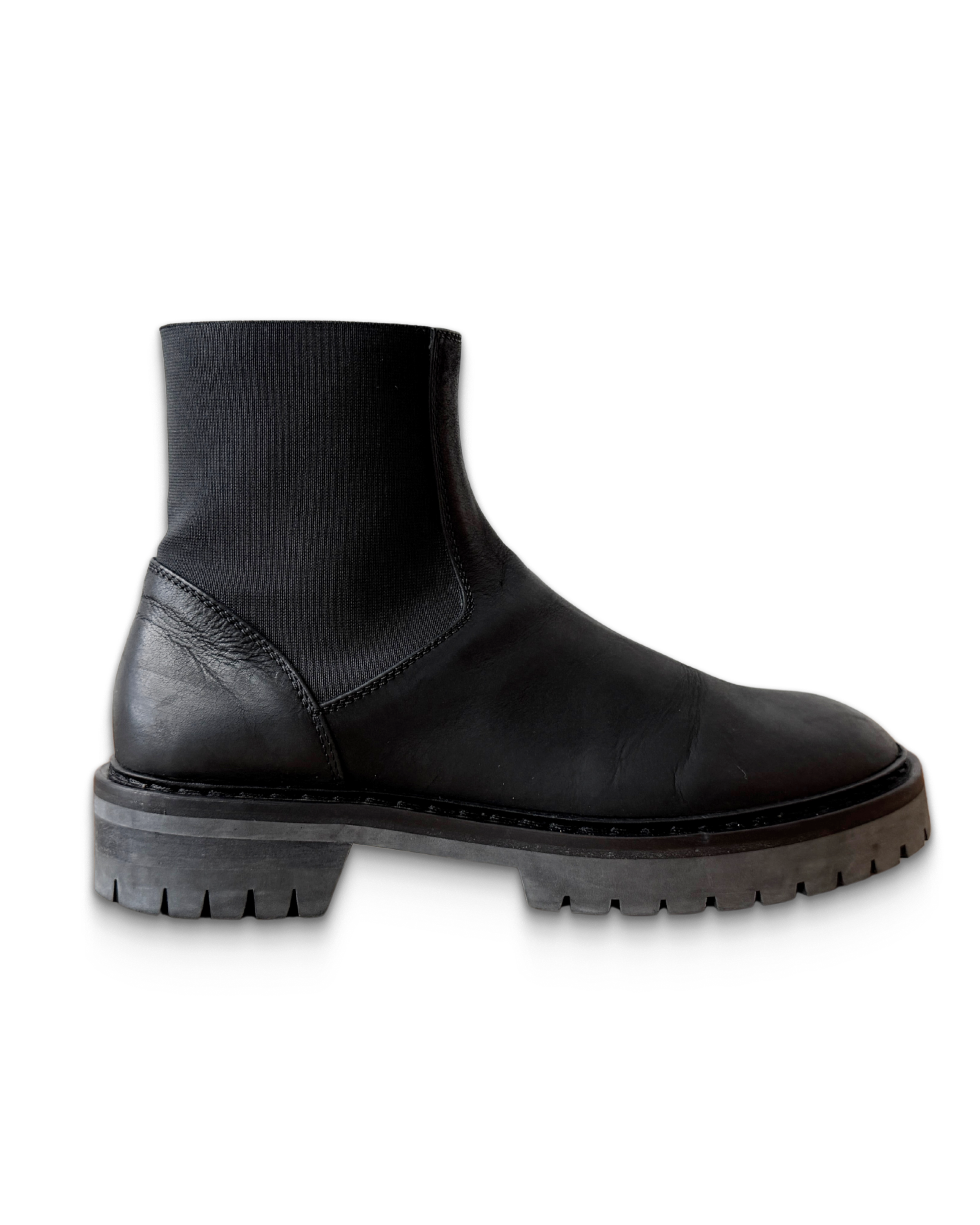 ann d boots.png