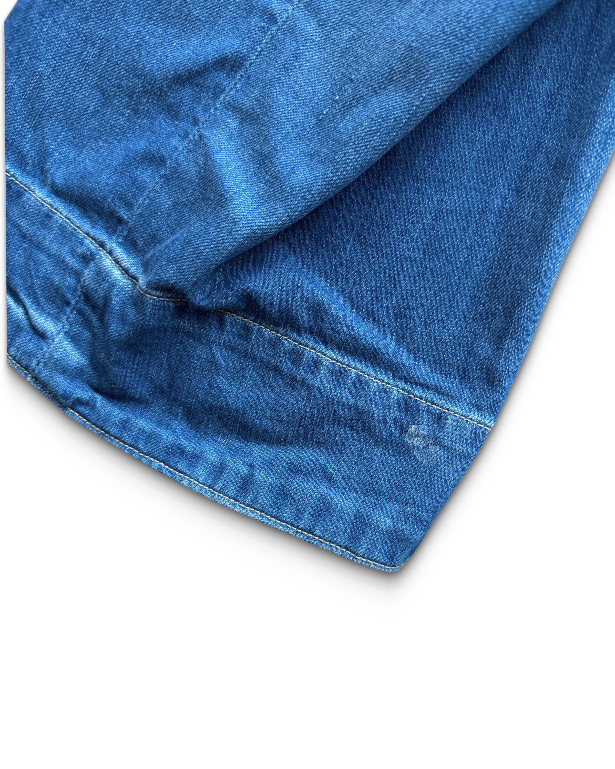 levis engineered detail bottom.png