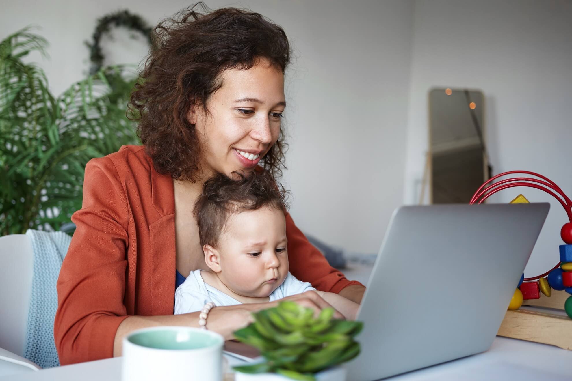 Мама ребенок единый язык. Урок буква СС дети и мама принтерест. Mother of Learning. Mother Home. Мы ваши дети вы наши мамы