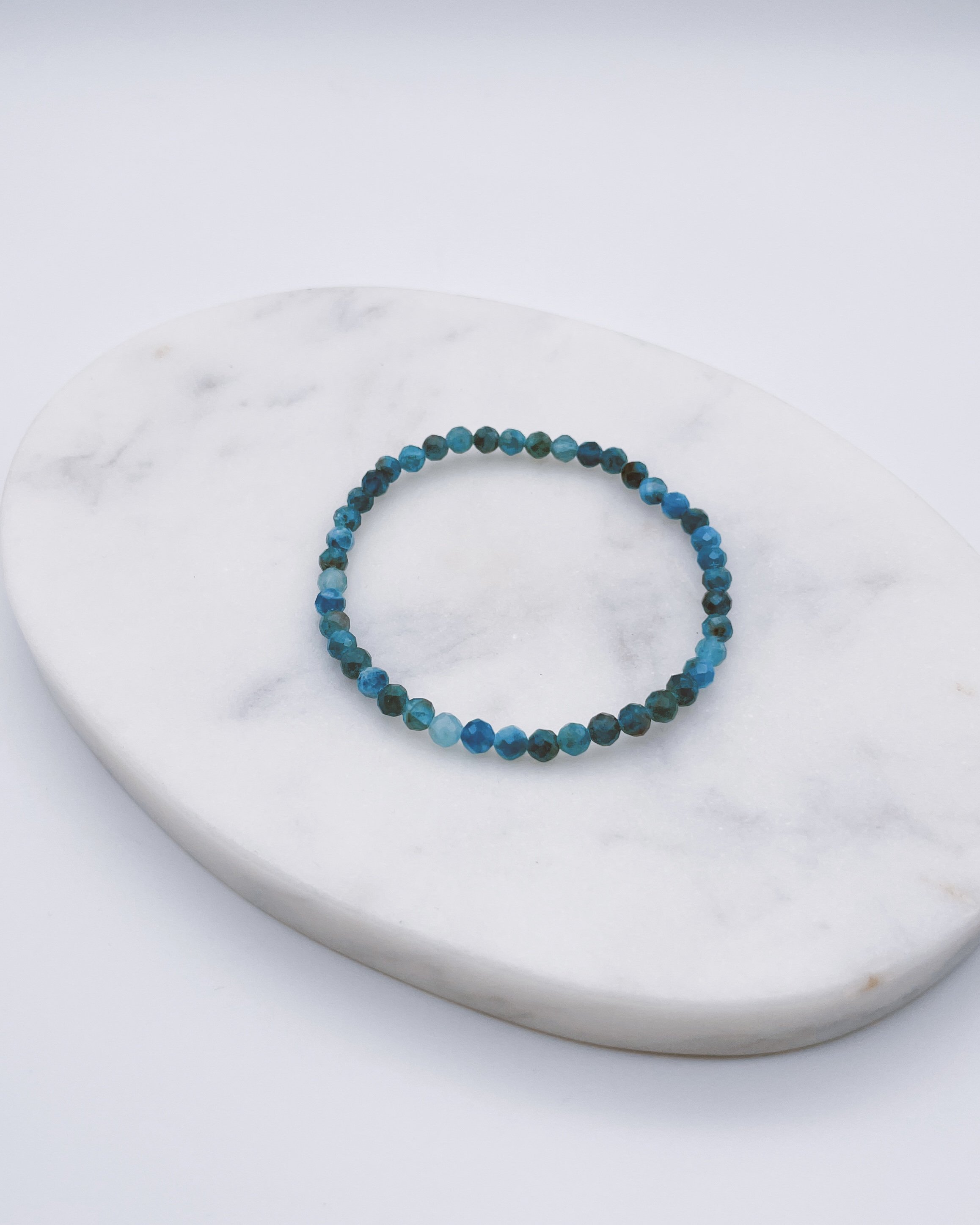 Apatit Armband blau facettiert