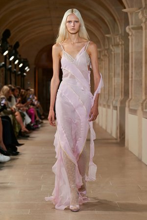 Balenciaga Spring 2023 Ready-to-Wear Fashion Show