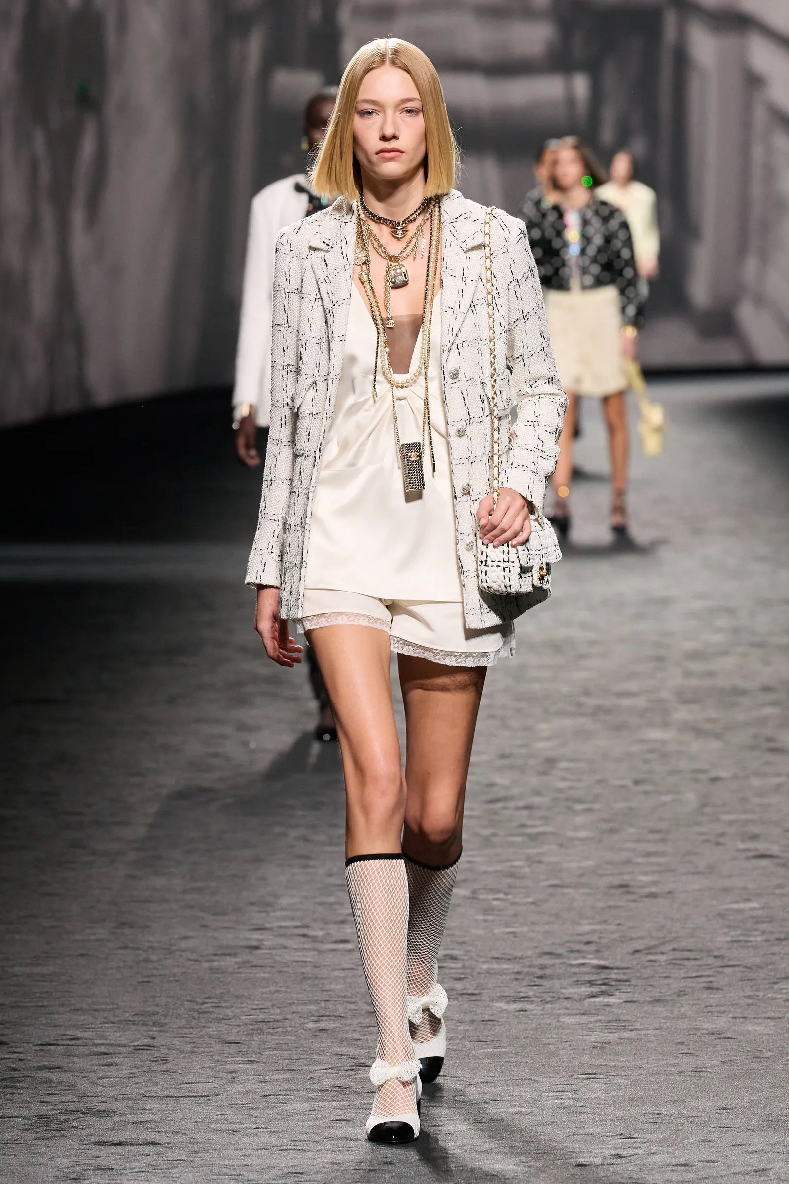 00025-chanel-spring-2023-ready-to-wear-credit-gorunway.jpeg