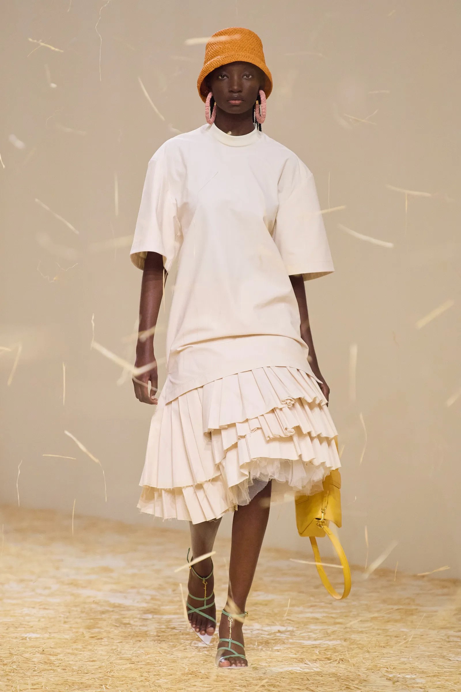 Jacquemus Spring 2022 Ready-to-Wear Collection