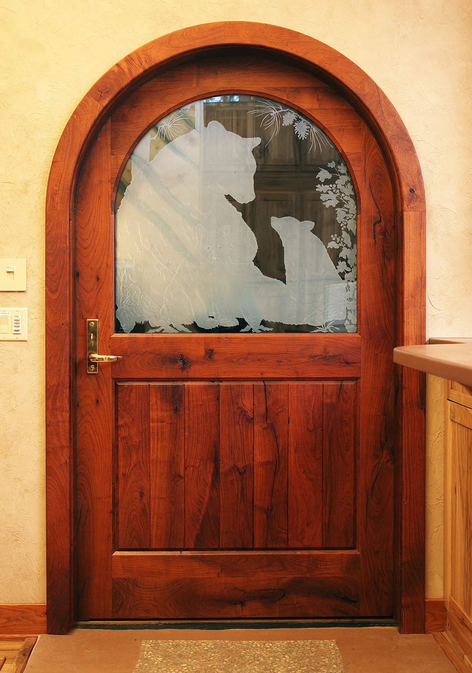 door-bear-cubs_sm.jpg