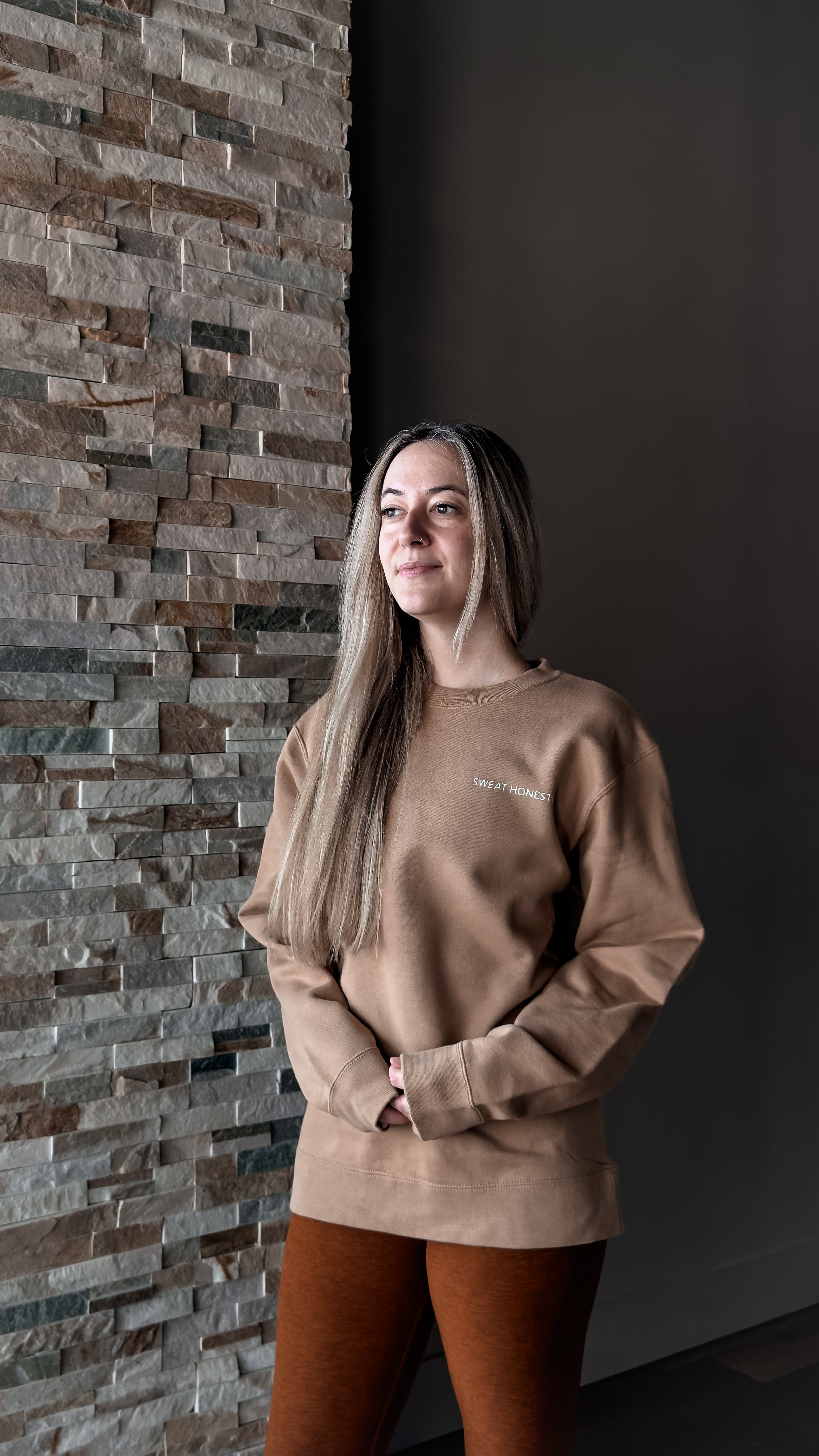 Sweat Honestly Crew Neck ・ Sand