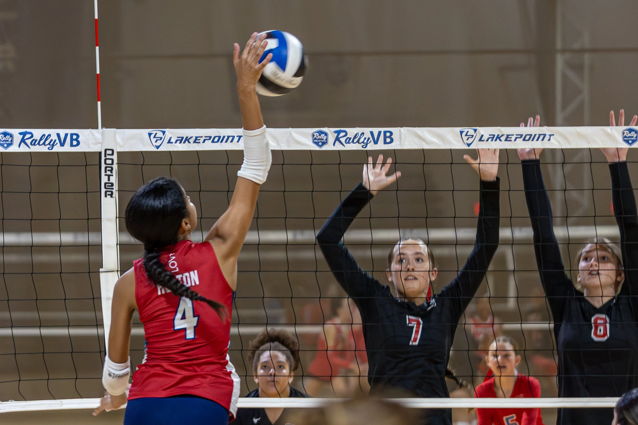 Quincy Volleyball-1732.jpg