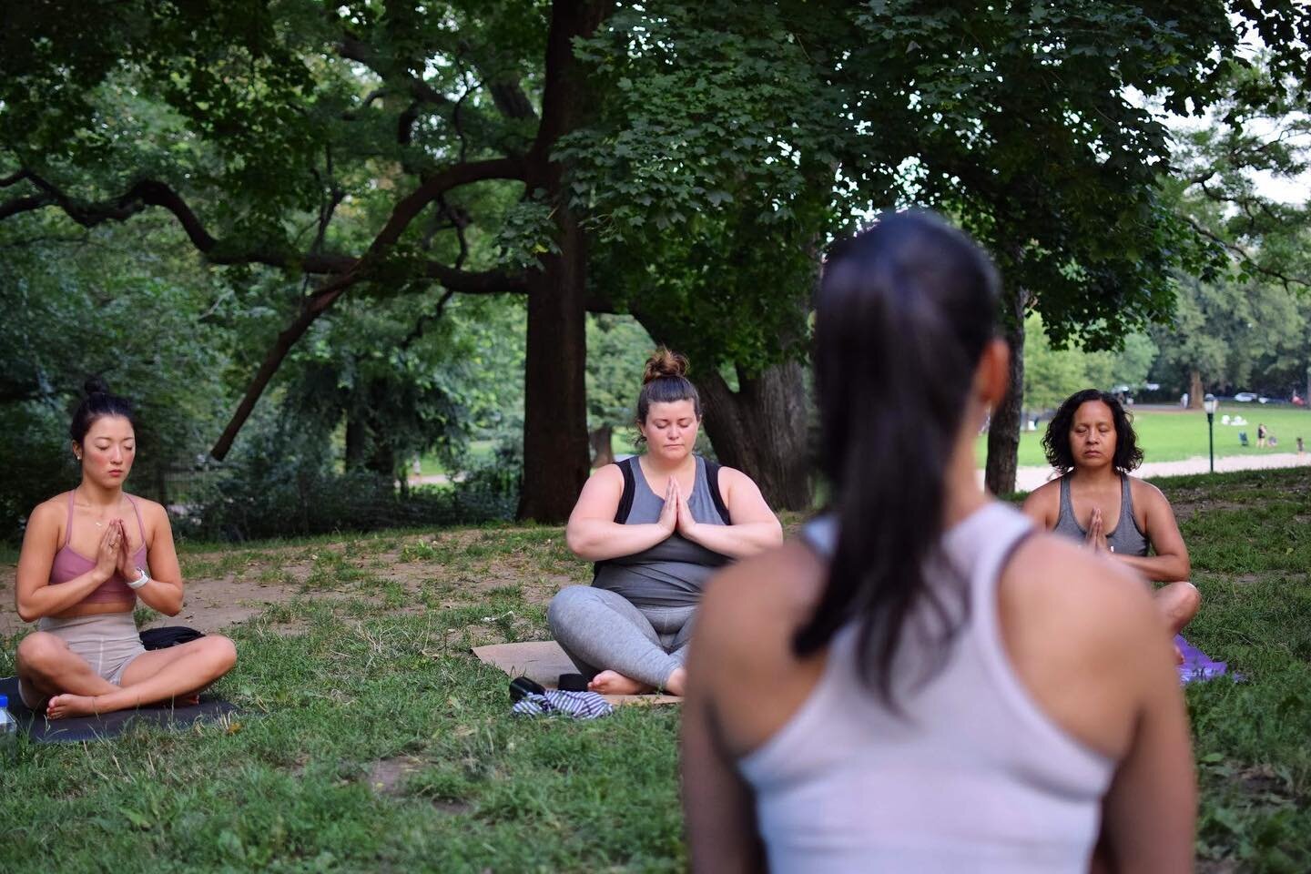 Thinking of warmer days 🧘🏻&zwj;♀️, sunshine 🌞 and lush green 🌿 + The Brooklyn, Local&rsquo;s Retreat coming up May 14+15th.

Gets me excited. It&rsquo;s pretty fun to plan for us local&rsquo;s to Reset within our own concrete jungle. It&rsquo;s c