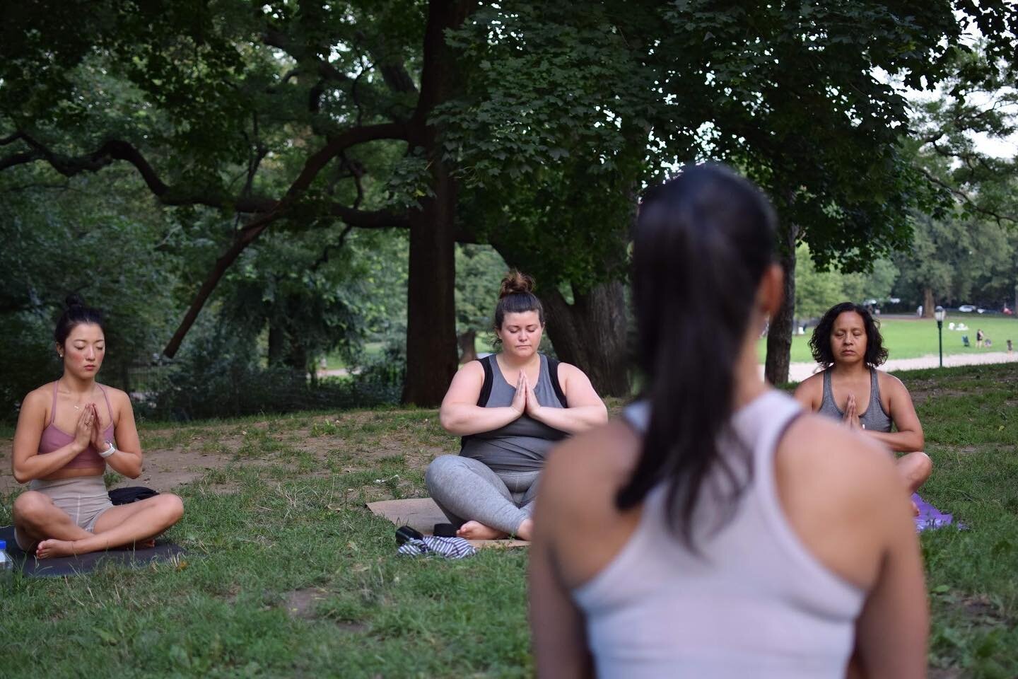 Breaks.

Are so crucial to our happiness. To preventing burnout. To feeling energized. 

Reminder: to pause today and take breaks. You&rsquo;ll be more productive for it. Promise 

Also- who here is down for some In-Person *yay* Yoga in the Park this